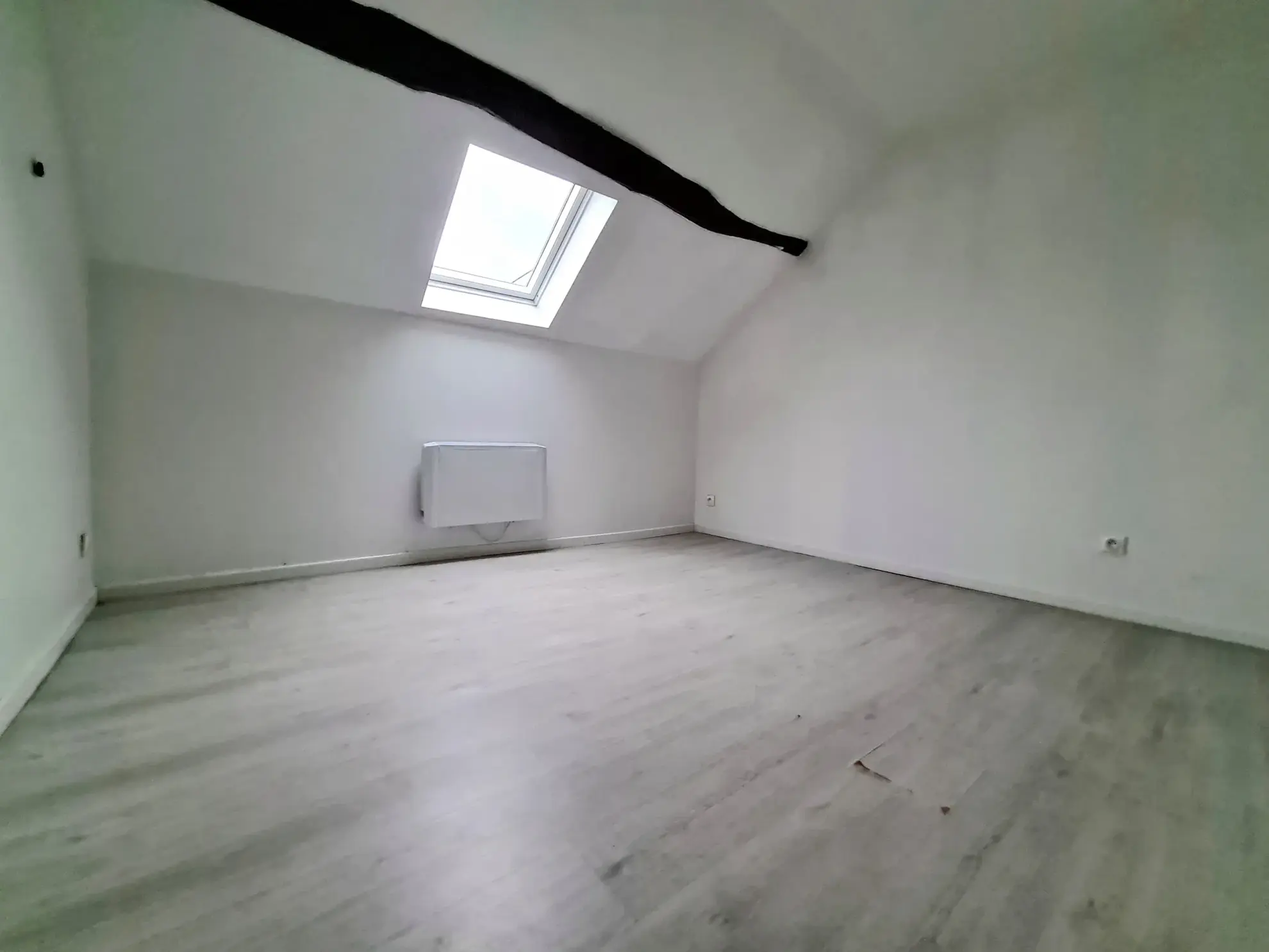 Longère rénovée de 190 m² avec annexes et terrain à Murlin proche Premery 