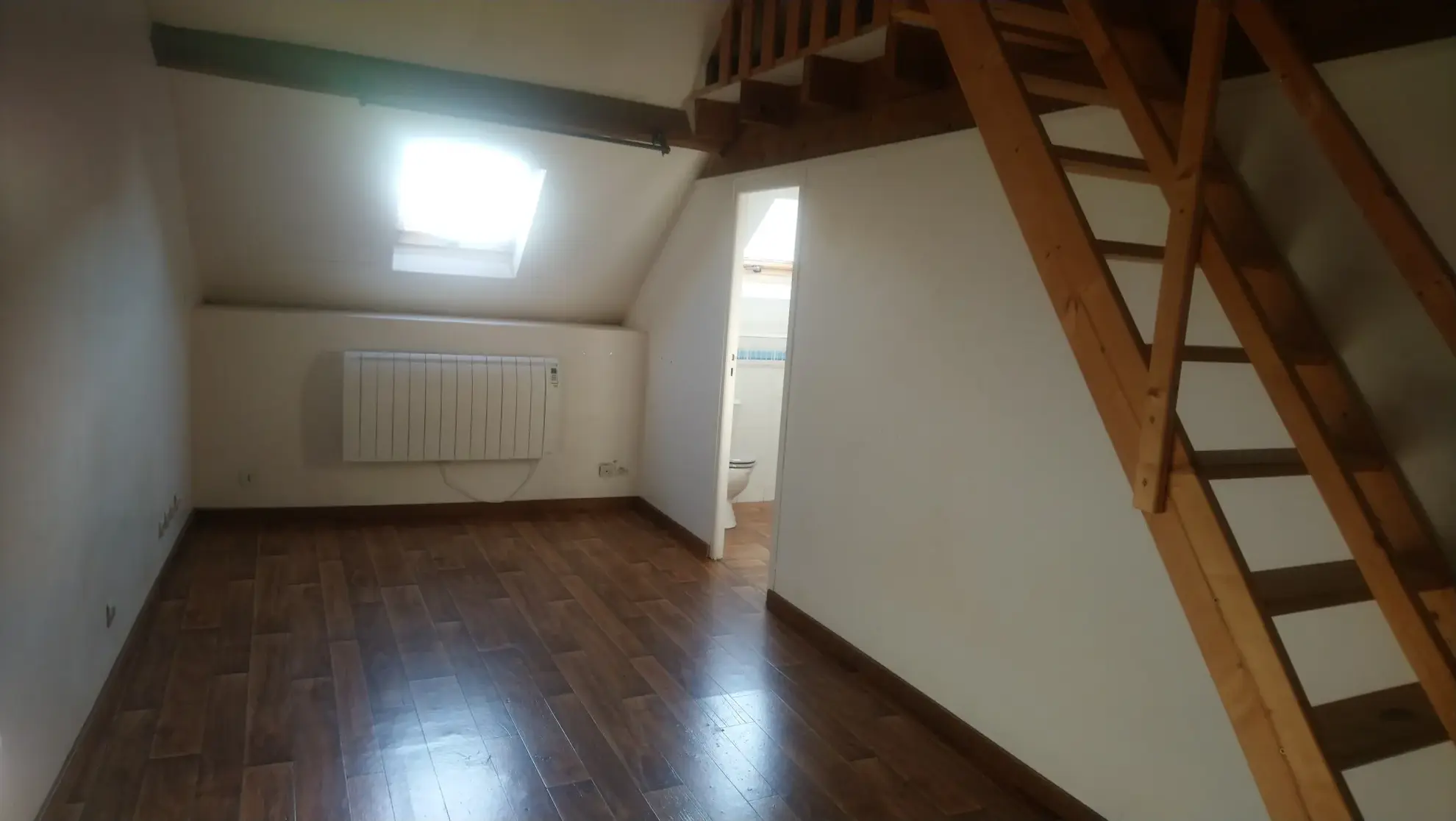 Longère rénovée de 190 m² avec annexes et terrain à Murlin proche Premery 