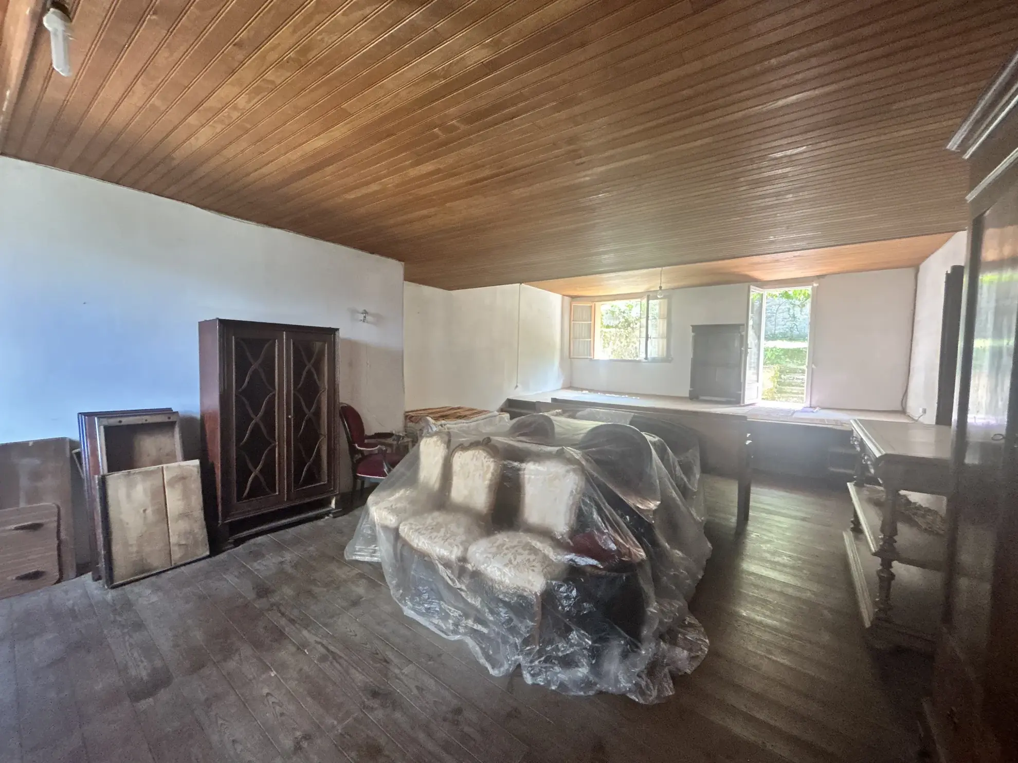 Grande maison de village à rénover de 200 m² avec jardin et cave en Vallée de l'Arize 