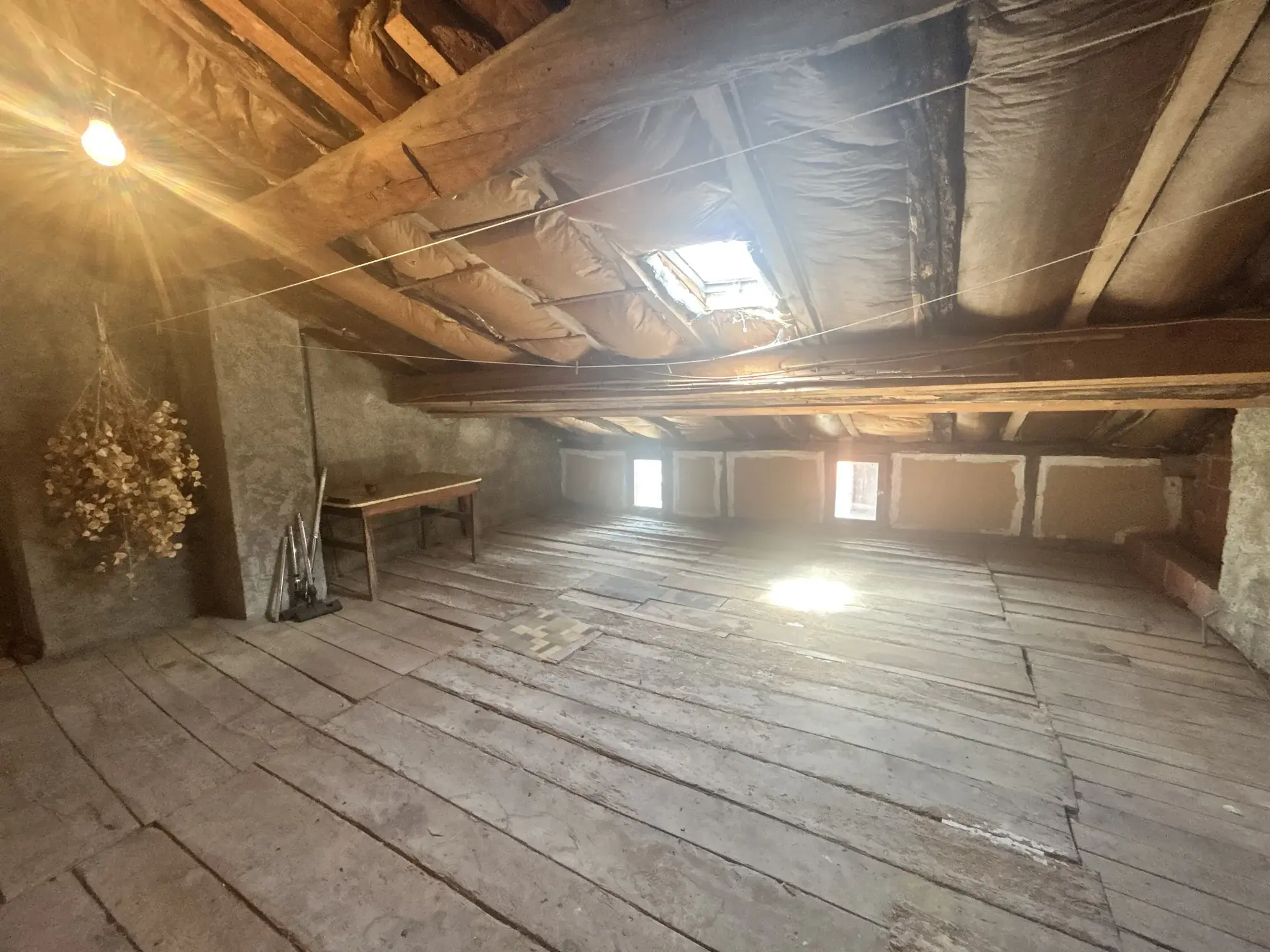 Grande maison de village à rénover de 200 m² avec jardin et cave en Vallée de l'Arize 