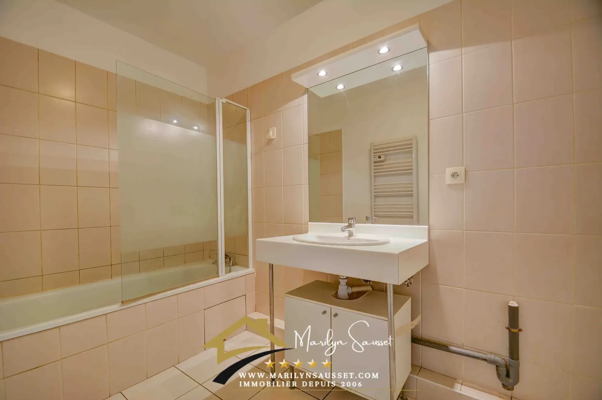 Appartement T4 lumineux avec garage à Villeurbanne, résidence récente de 2009 