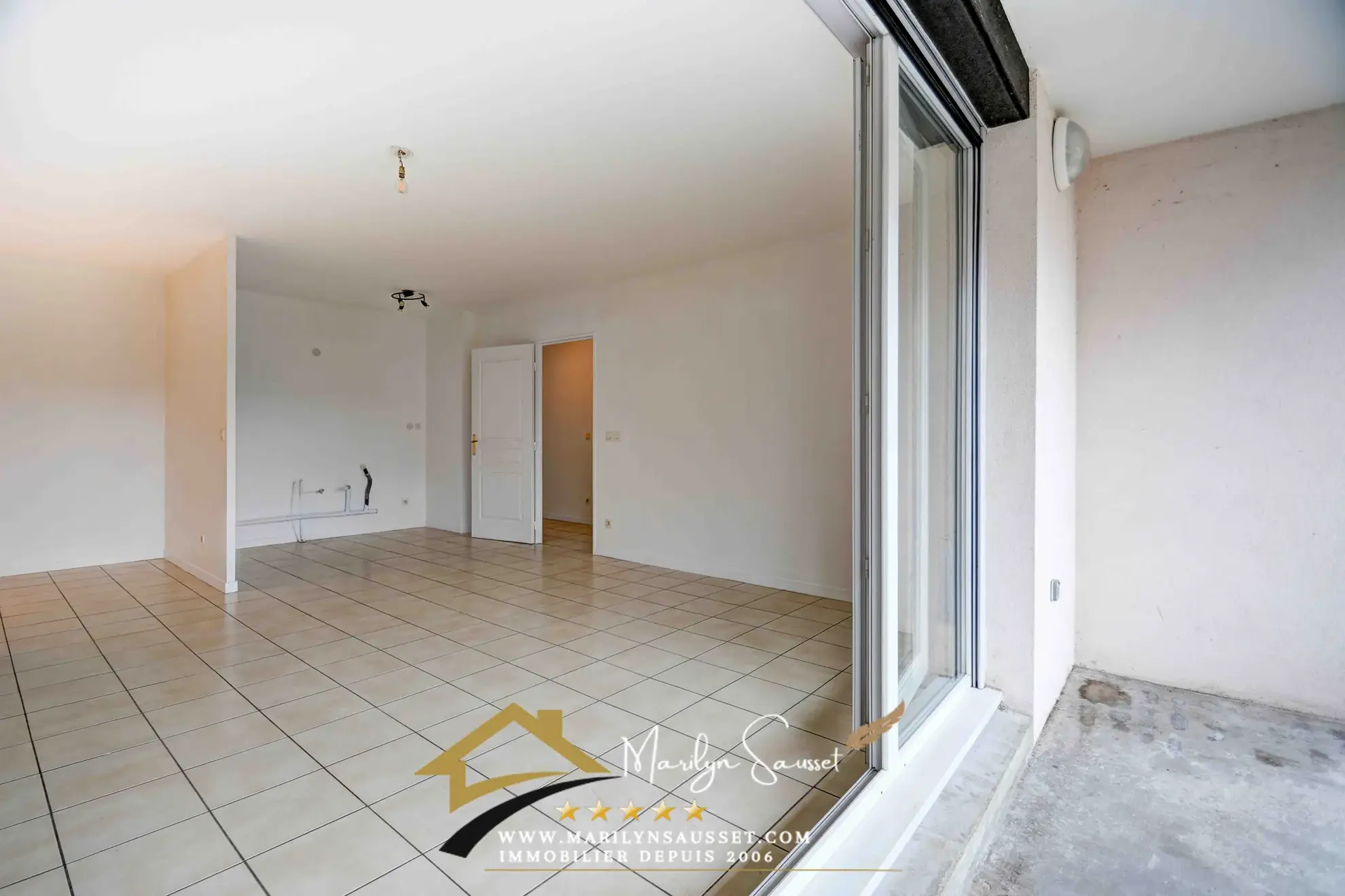 Appartement T4 lumineux avec garage à Villeurbanne, résidence récente de 2009 