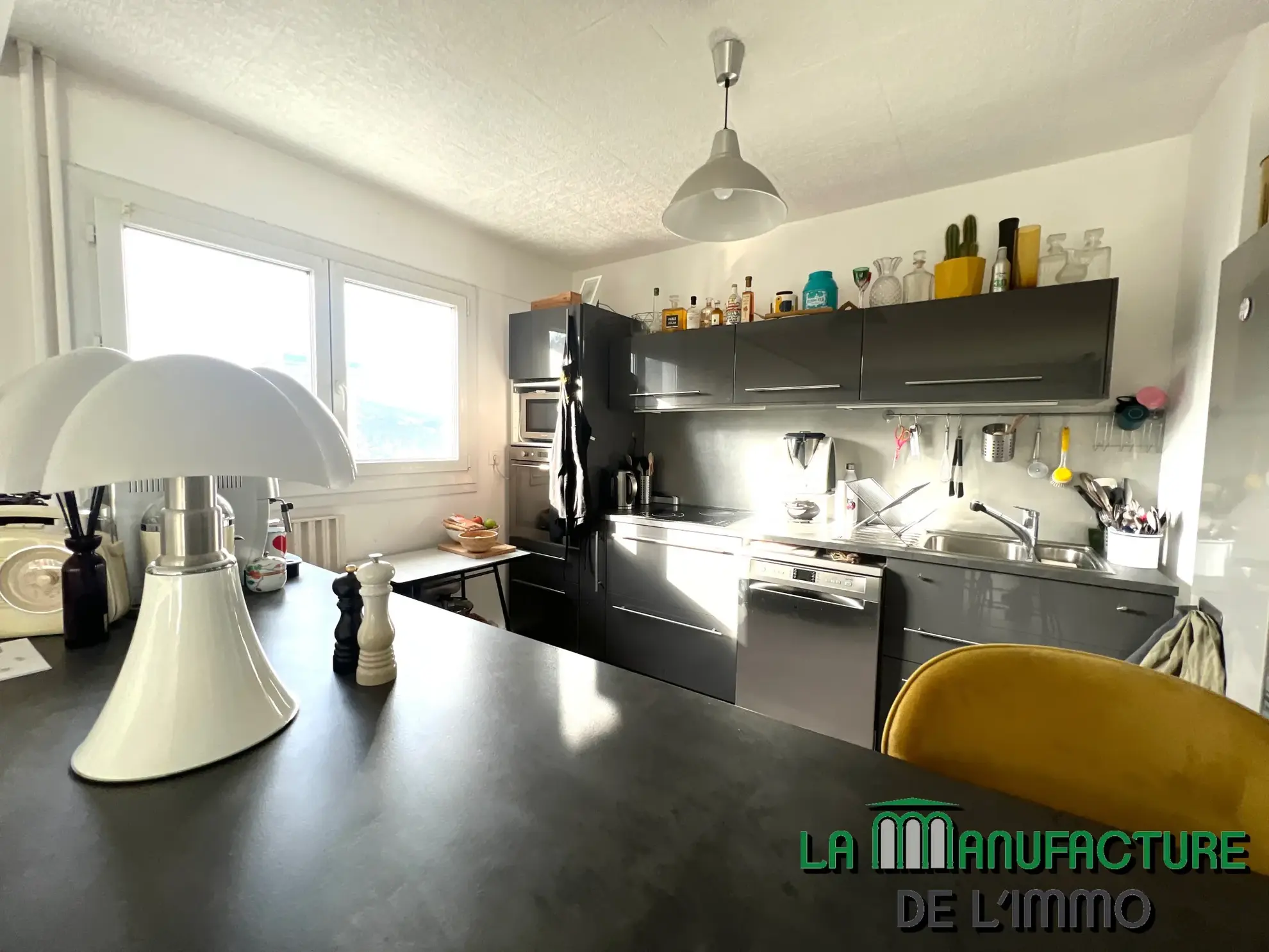 Appartement F3 avec balcon, cave et parking à Saint-Étienne 