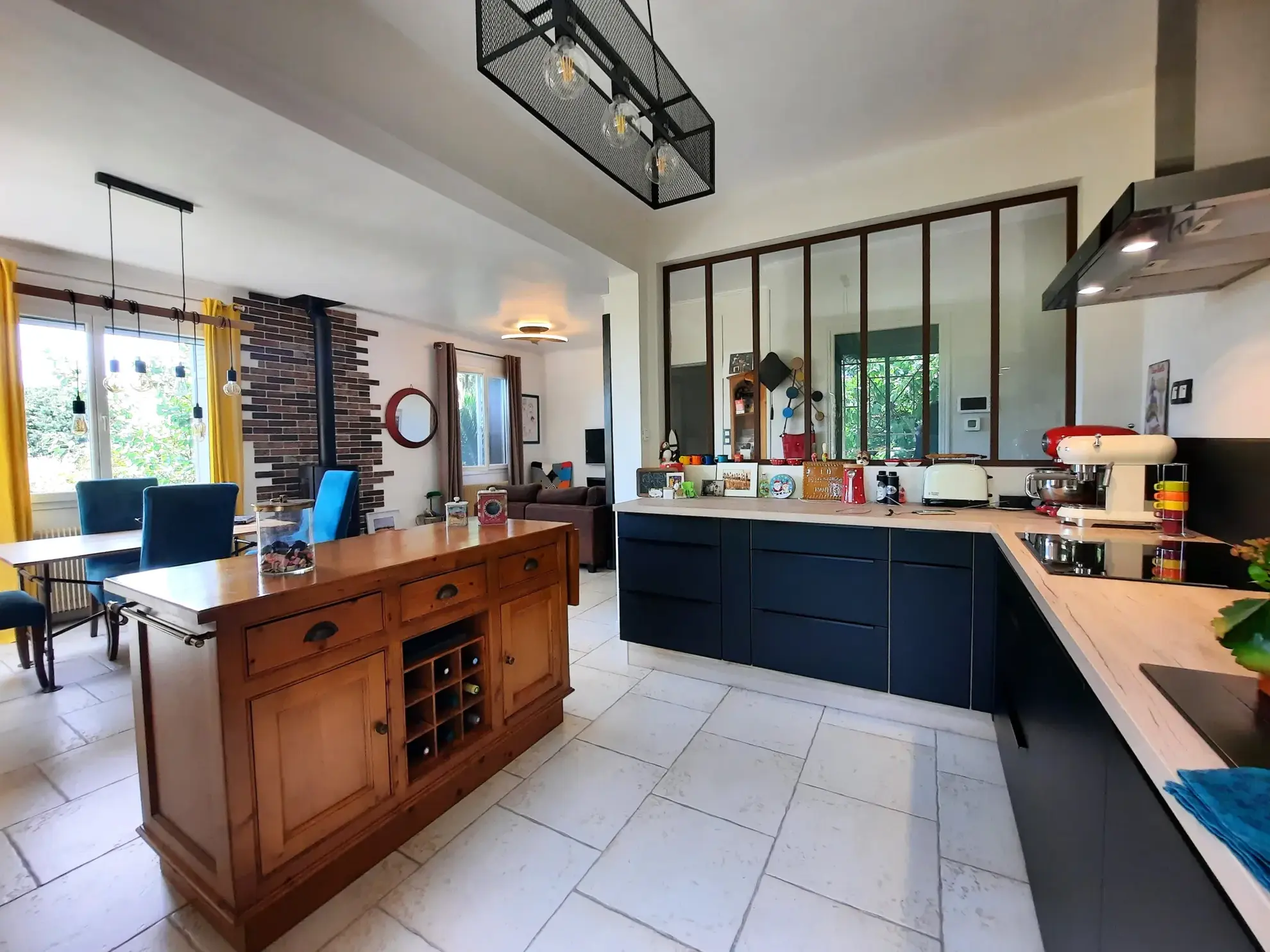 Maison de charme à vendre à Nîmes avec piscine et jardin clos 