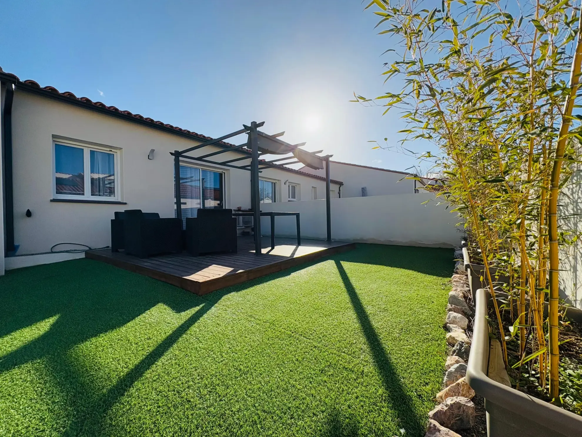 Villa de plain-pied à Thuir de 78 m² avec jardin et garage