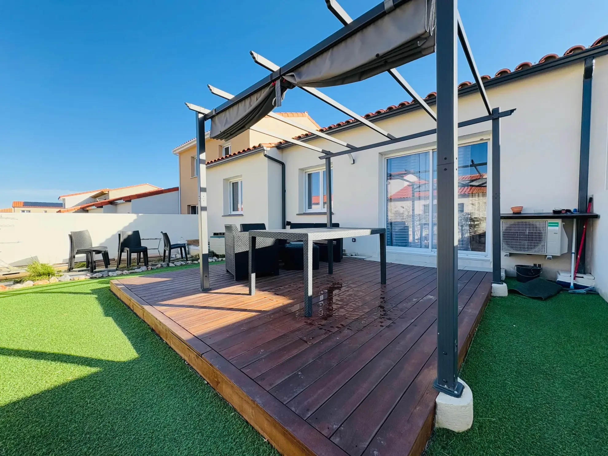 Villa de plain-pied à Thuir avec 2 chambres et jardin de 80 m² 