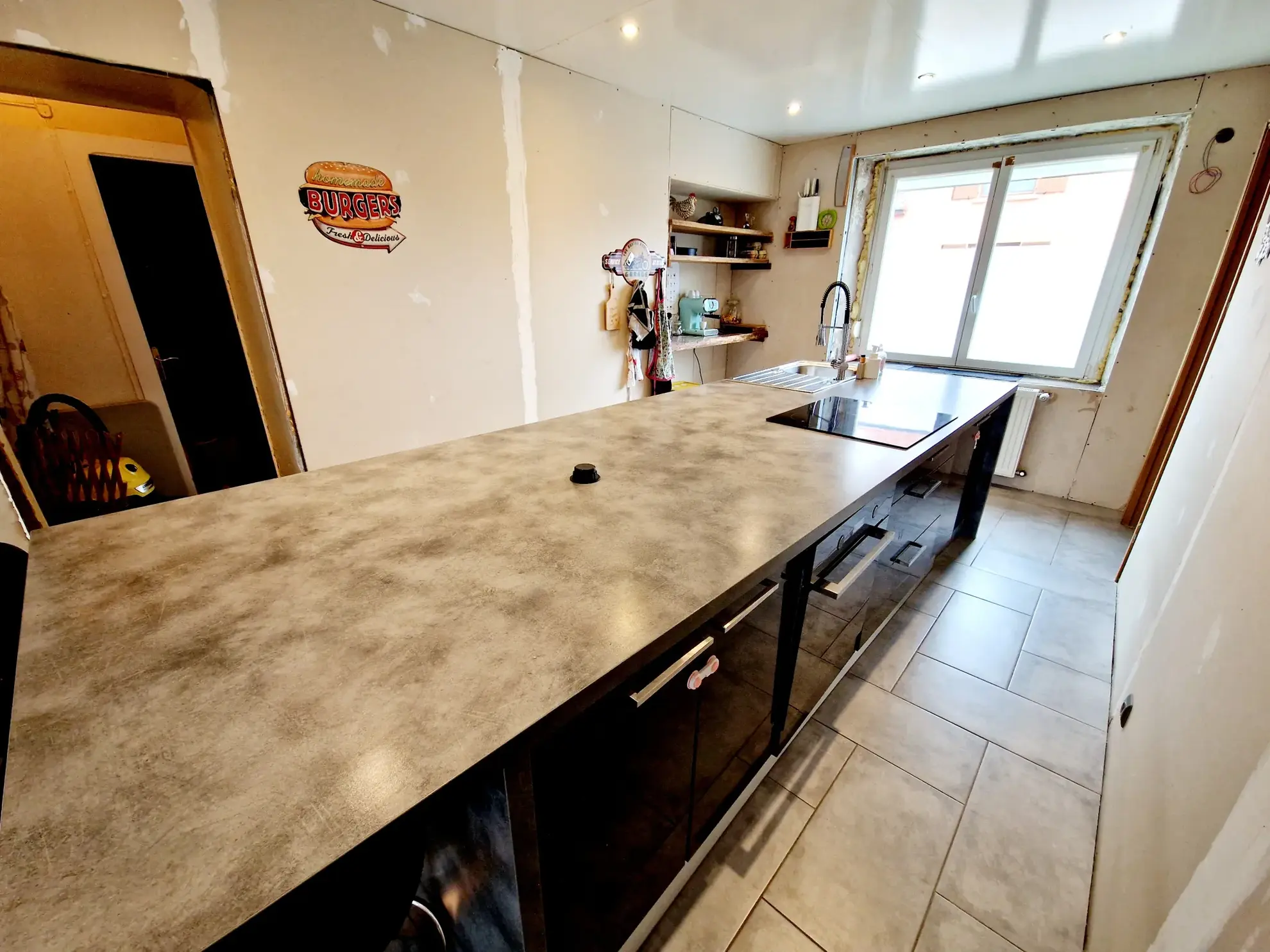 Maison à rénover de 133 m² avec grand terrain à Passavant-la-Rochère 