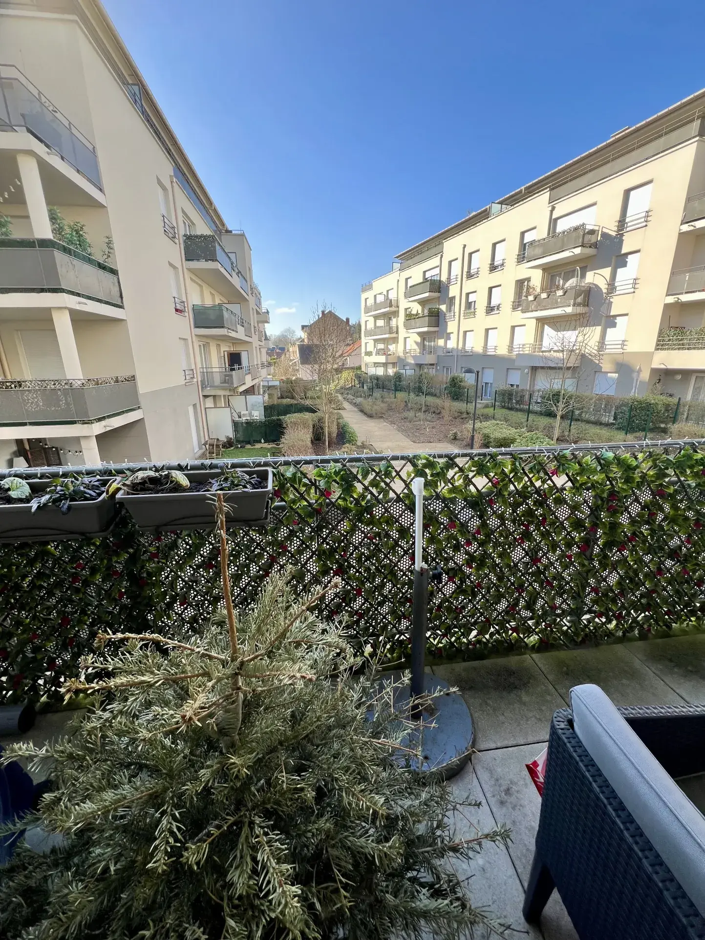Appartement 3 pièces lumineux avec balcon et parking à Hardricourt 