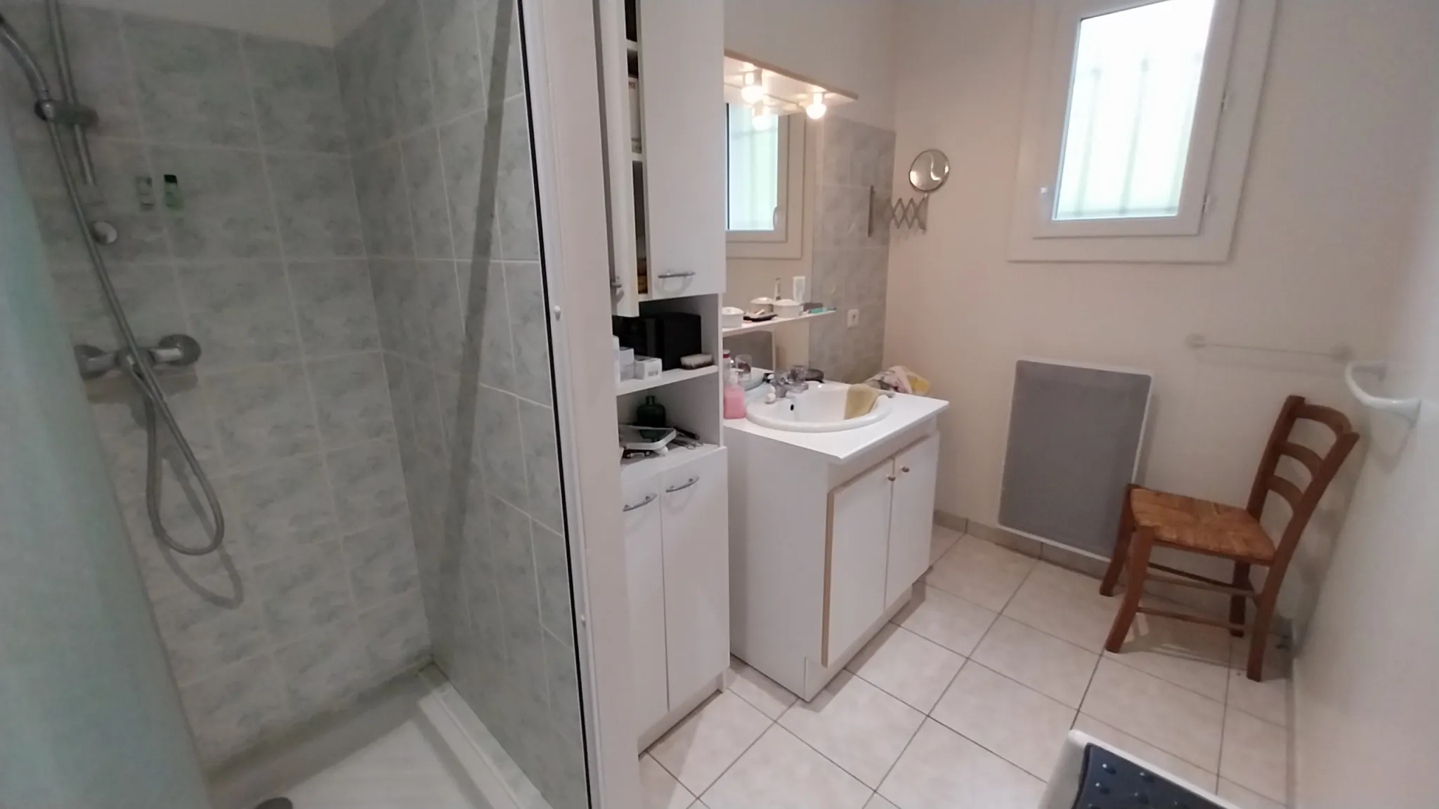 Maison plain-pied à Ribérac – Grand terrain, 2 chambres, proche du centre-ville 