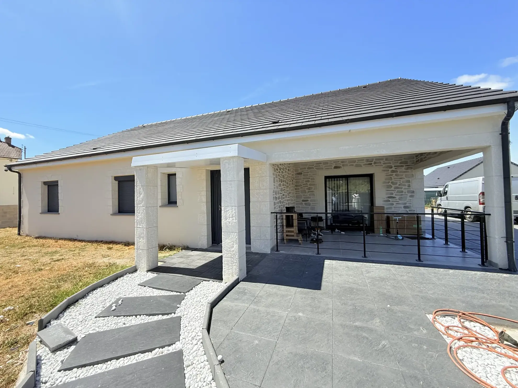 Maison moderne de 152 m² avec garage et terrasse à Vierzon Quartier Nord