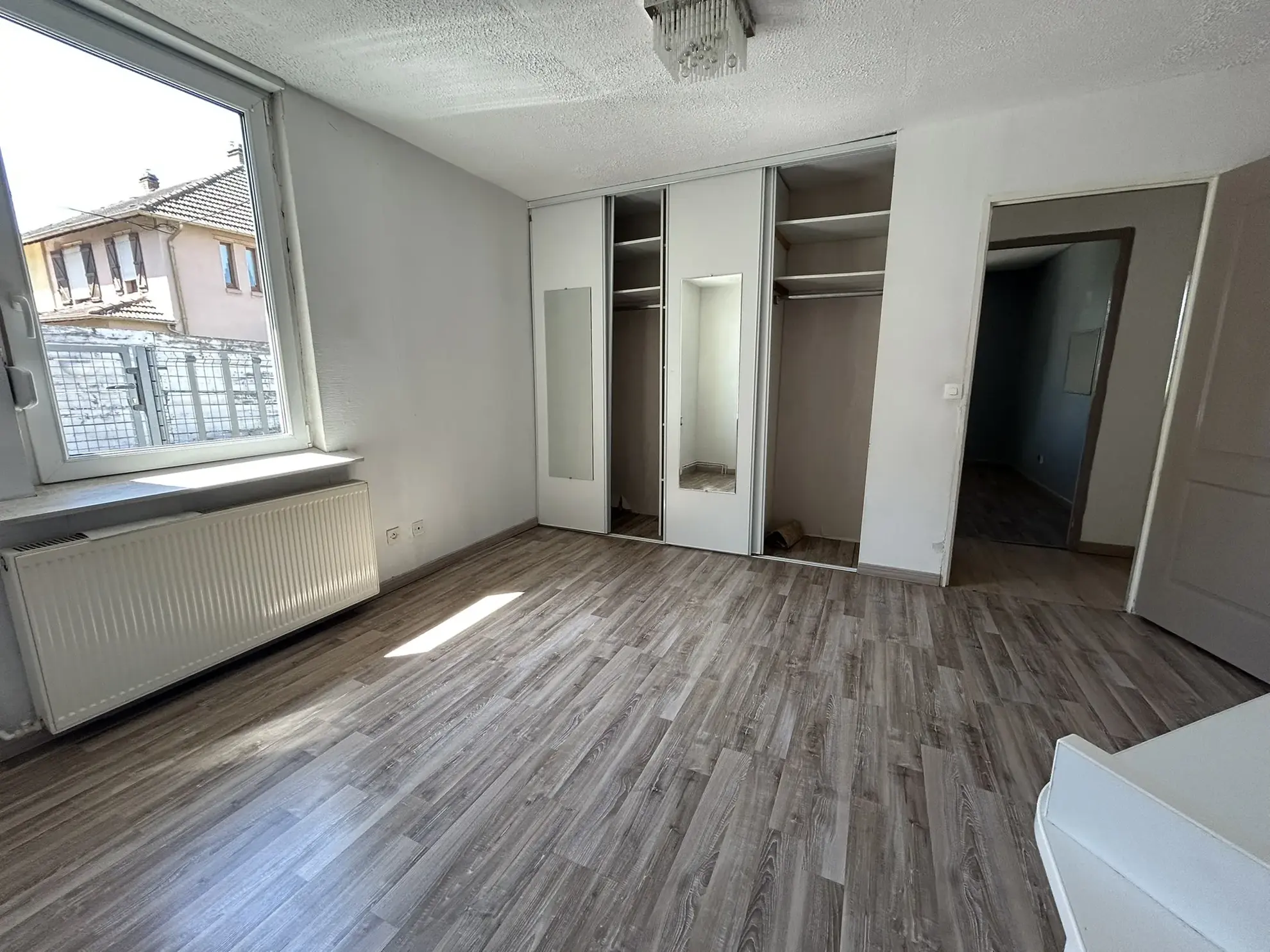 Maison mitoyenne à Saintiring-Wendel avec jardin et garage - 172 m² 