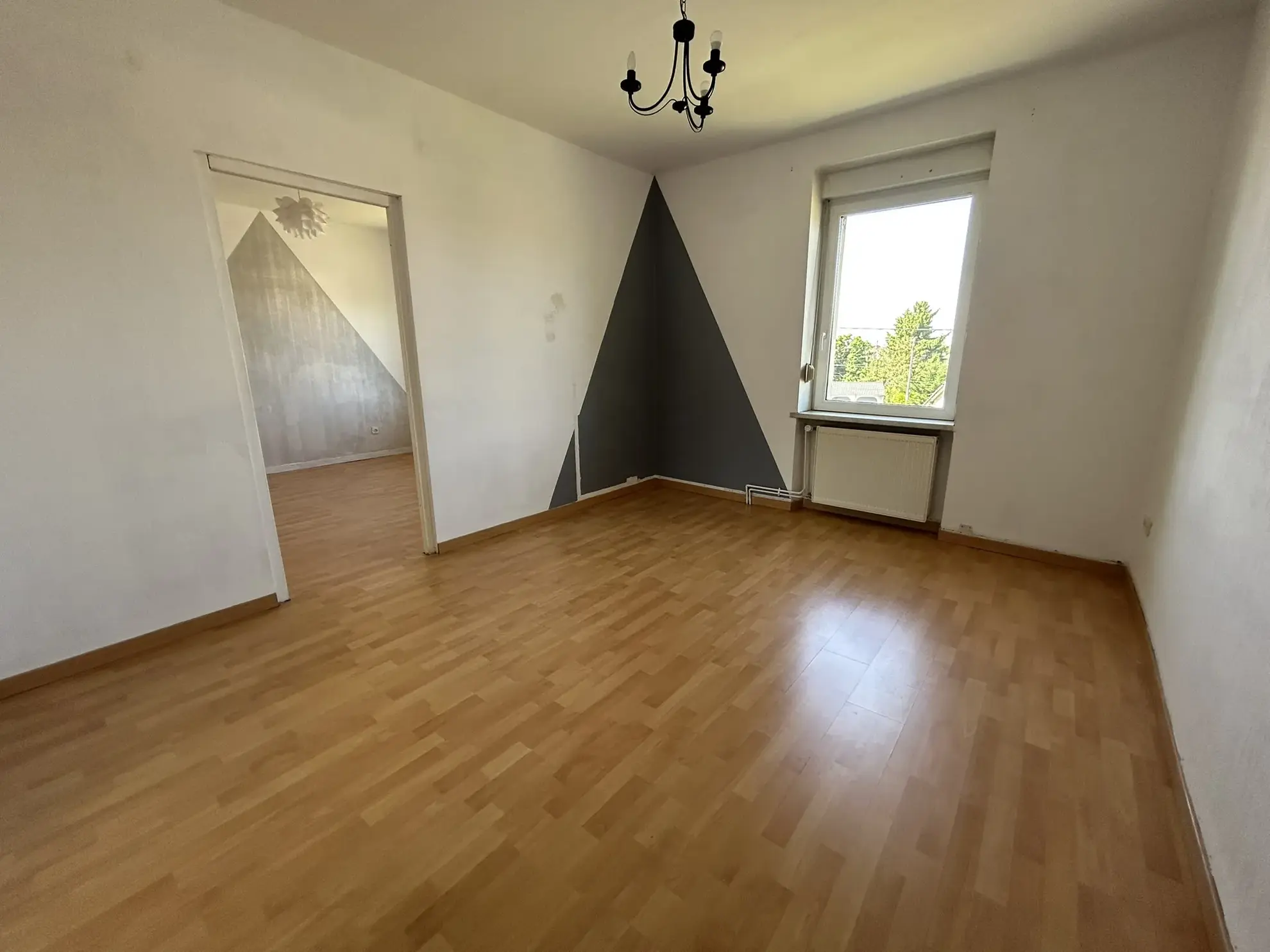 Maison mitoyenne à Saintiring-Wendel avec jardin et garage - 172 m² 