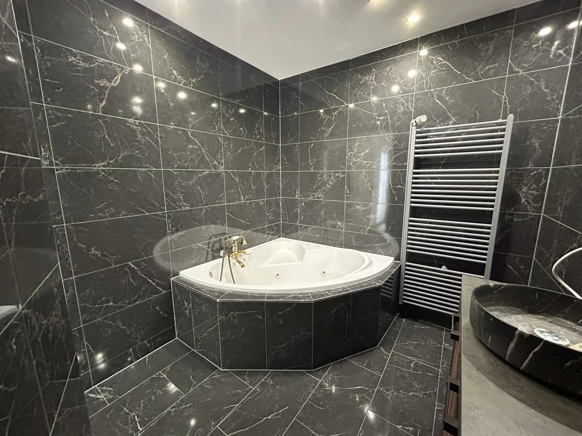 Maison mitoyenne à Saintiring-Wendel avec jardin et garage - 172 m² 