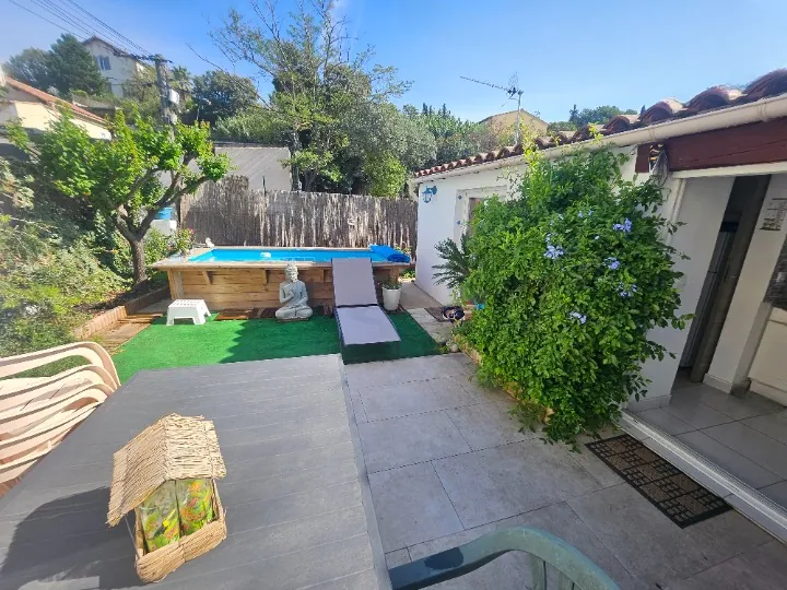 Appartement T2 avec jardin et dépendances à Marseille 13012