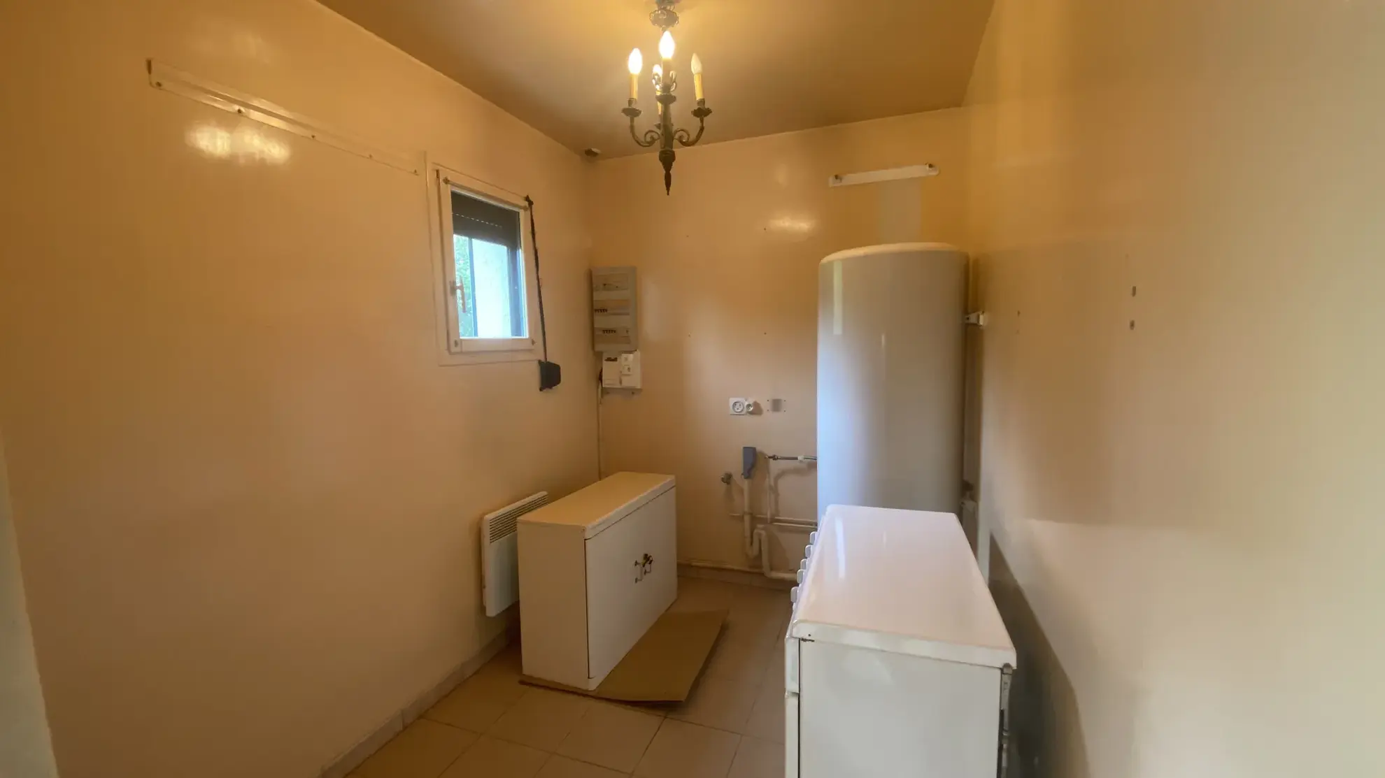 Maison 1994 avec terrain de 2000 m² à Ham, calme et proche du centre 