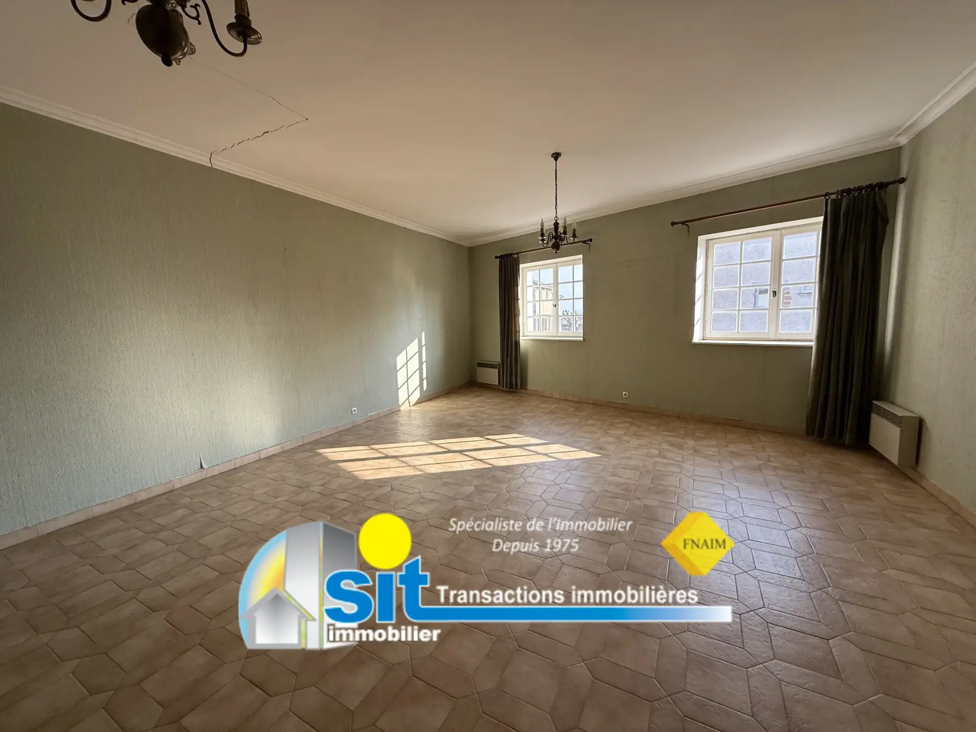 Charmante maison de village à Chonas l'Amballan avec grand potentiel 