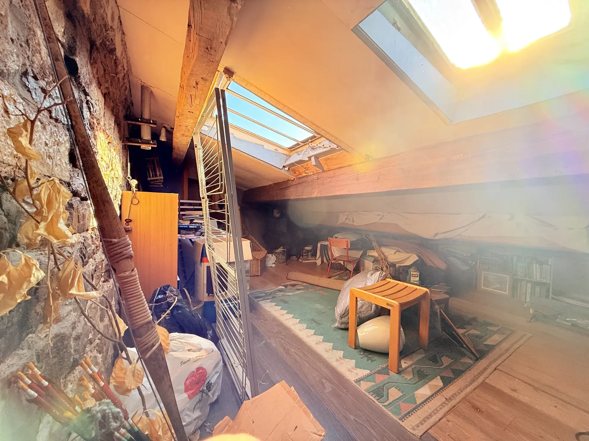 Maison de ville rénovée avec garage au centre de Cuers - 83 m² 