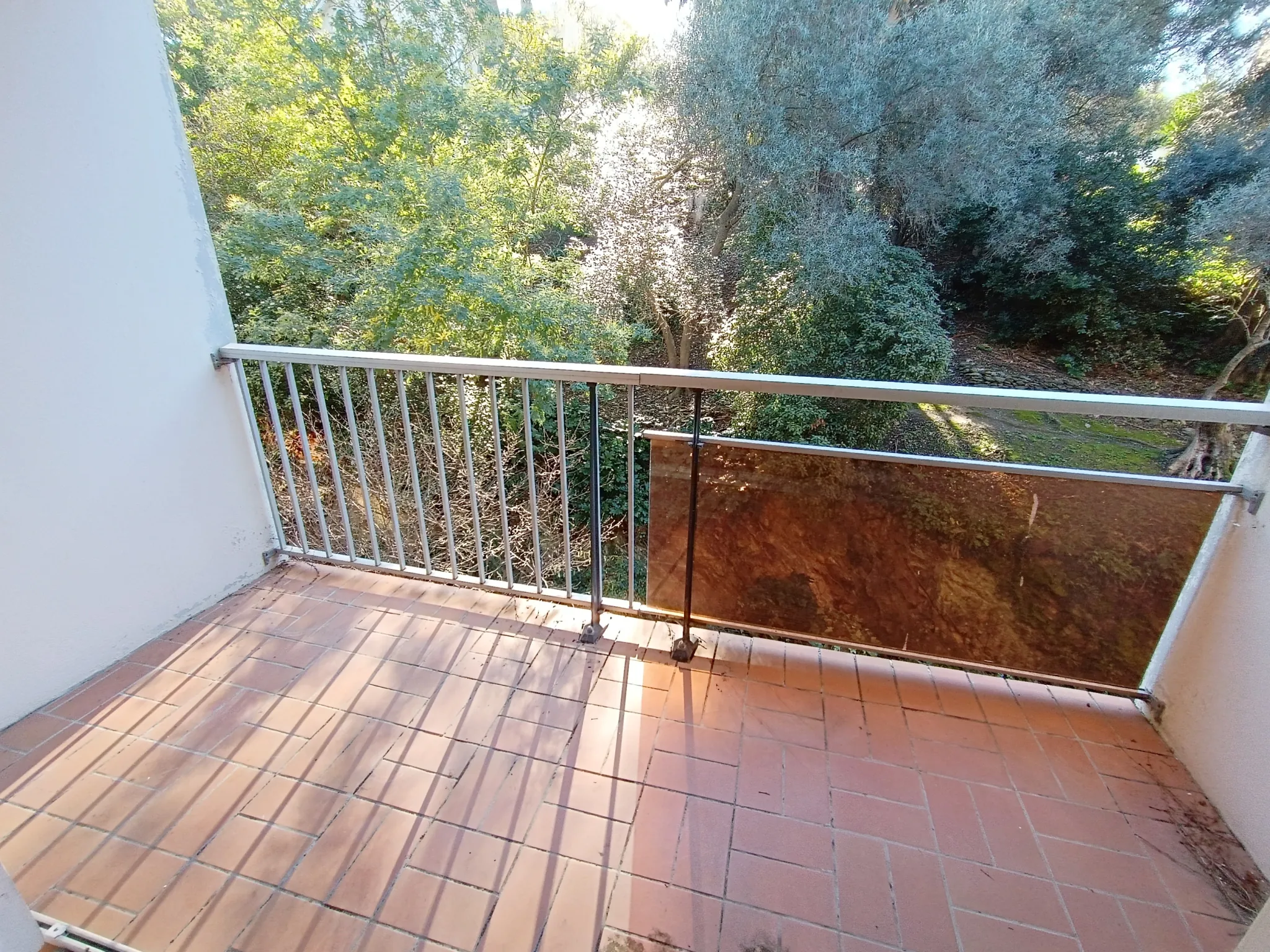 Vente appartement T1 à Toulon Cap Brun avec terrasse et parking