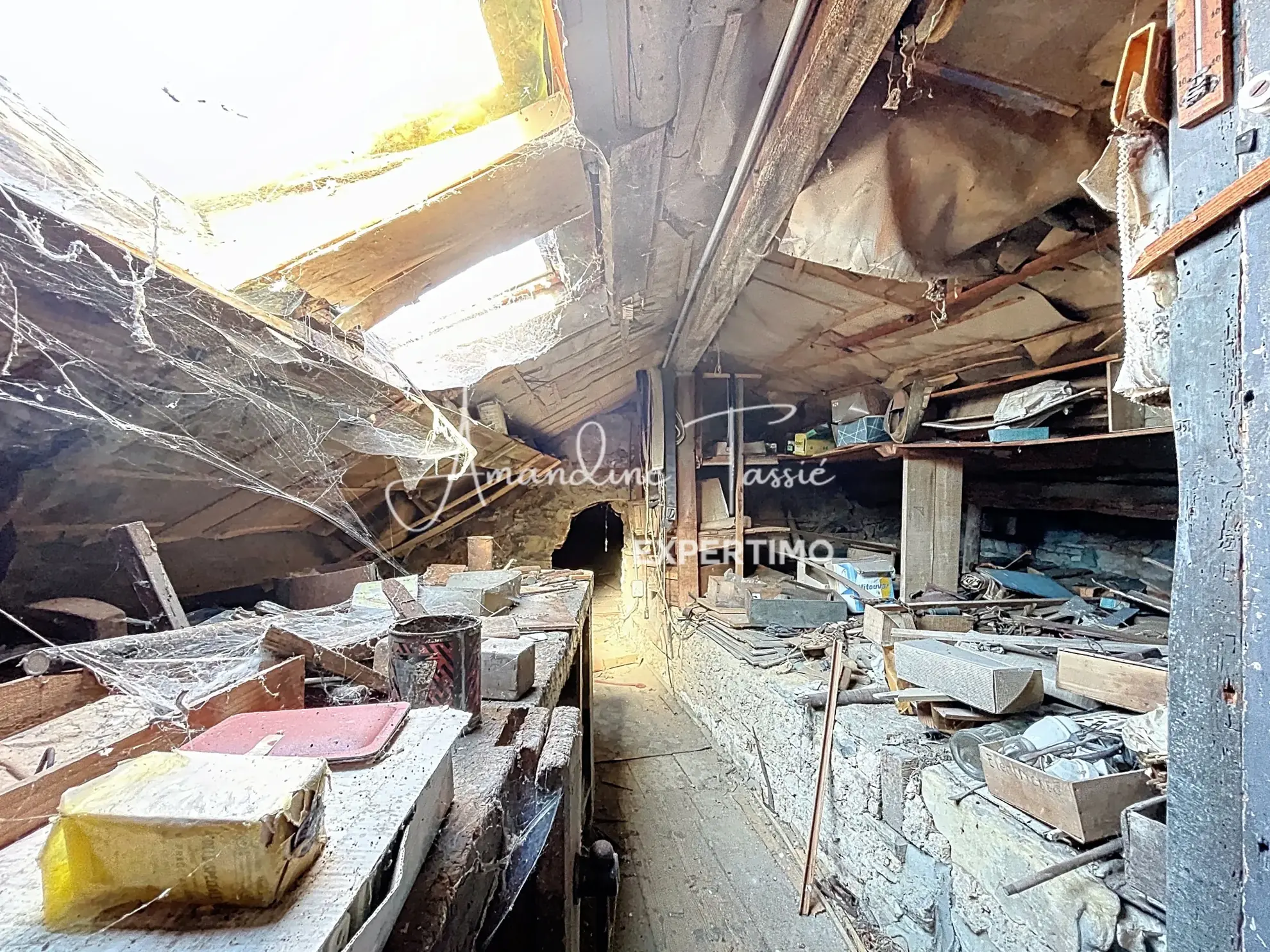 Maison de village à rénover avec garage et terrasse à Labastide-Pradines 