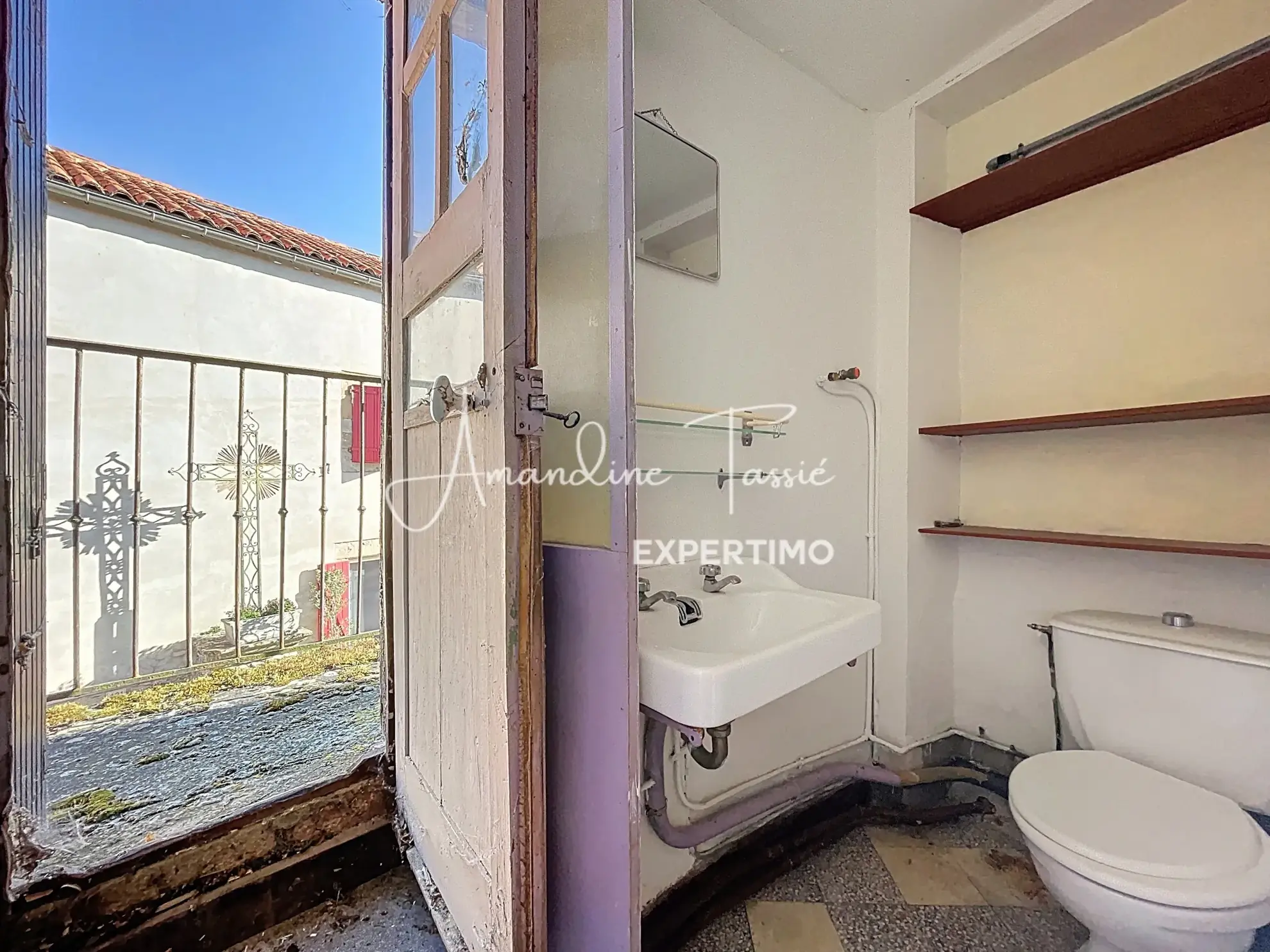 Maison de village à rénover avec garage et terrasse à Labastide-Pradines 