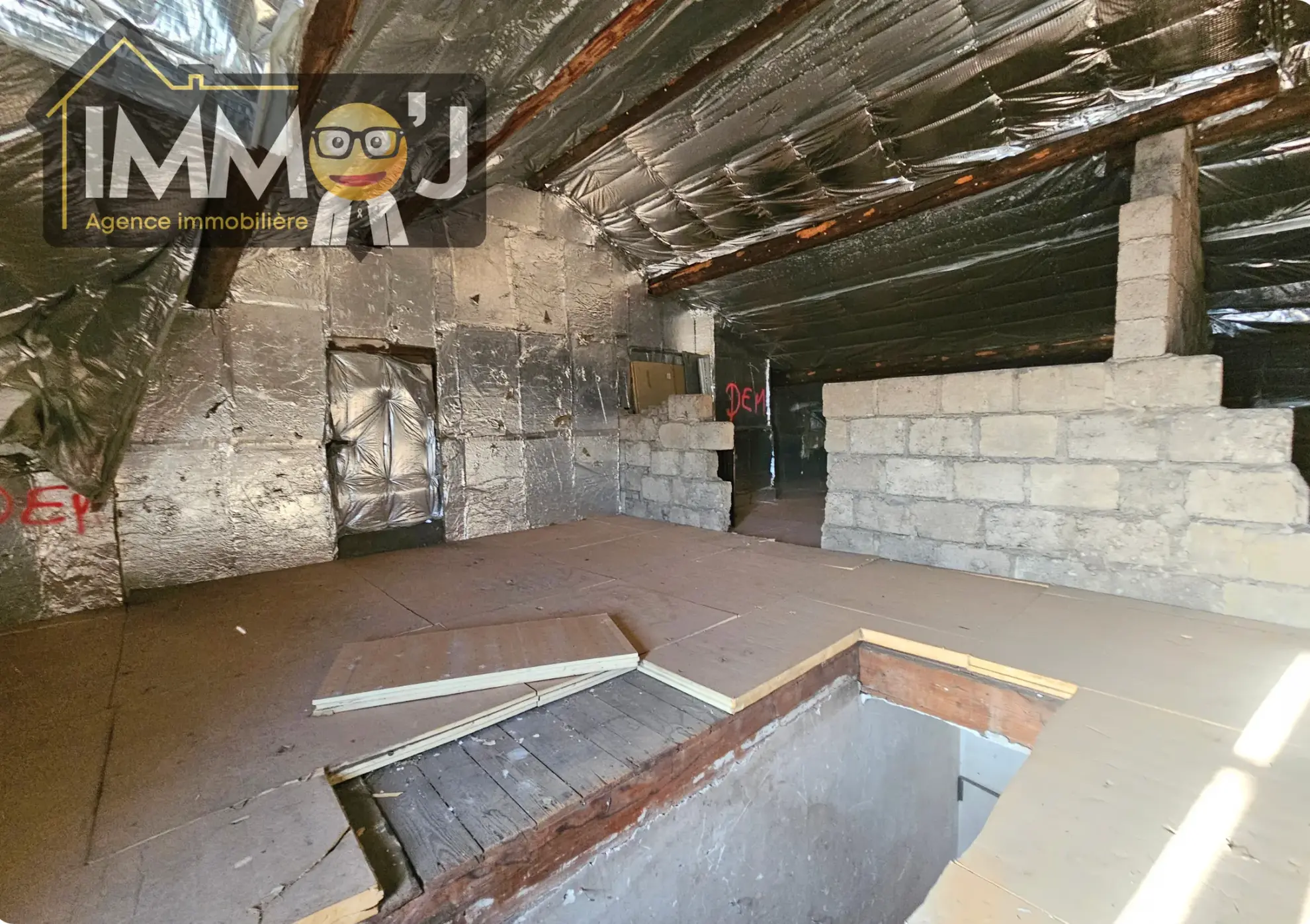 Immeuble à Neuves-Maisons avec grande potentiel et travaux à prévoir 