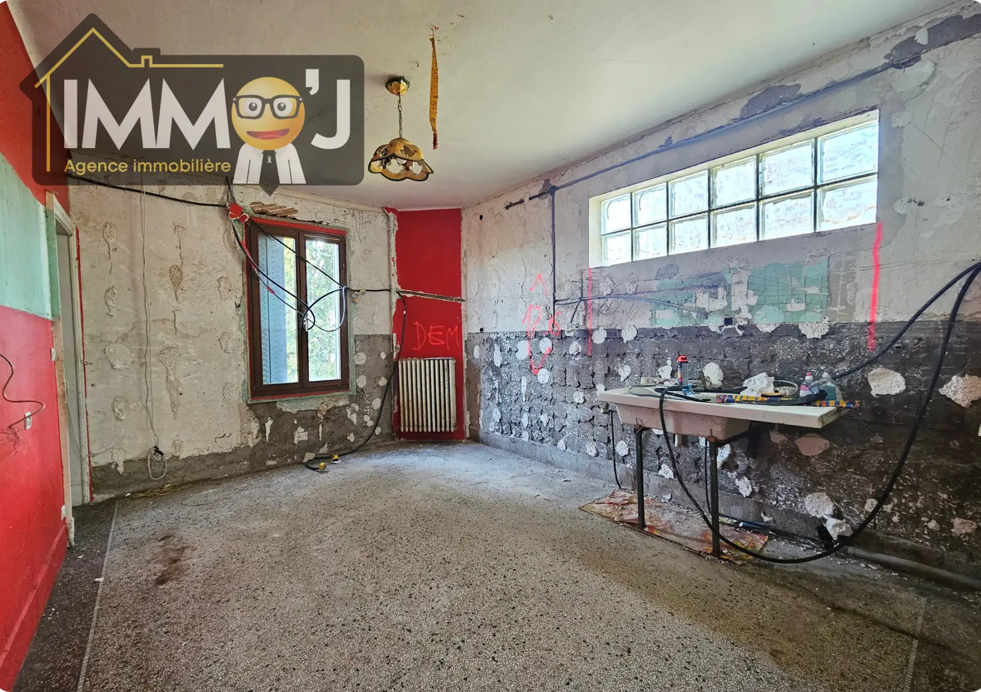 Immeuble à Neuves-Maisons avec grande potentiel et travaux à prévoir 