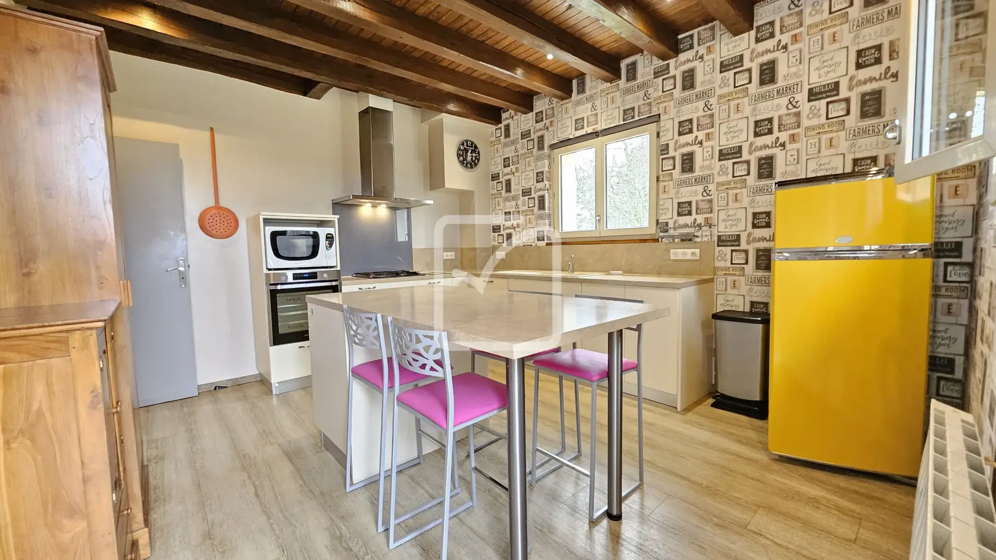 Maison à vendre à Savignac les Eglises avec grand terrain et potentiel d'extension 