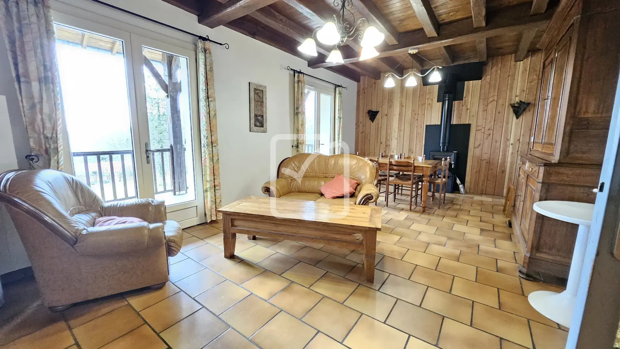 Maison à vendre à Savignac les Eglises avec grand terrain et potentiel d'extension 