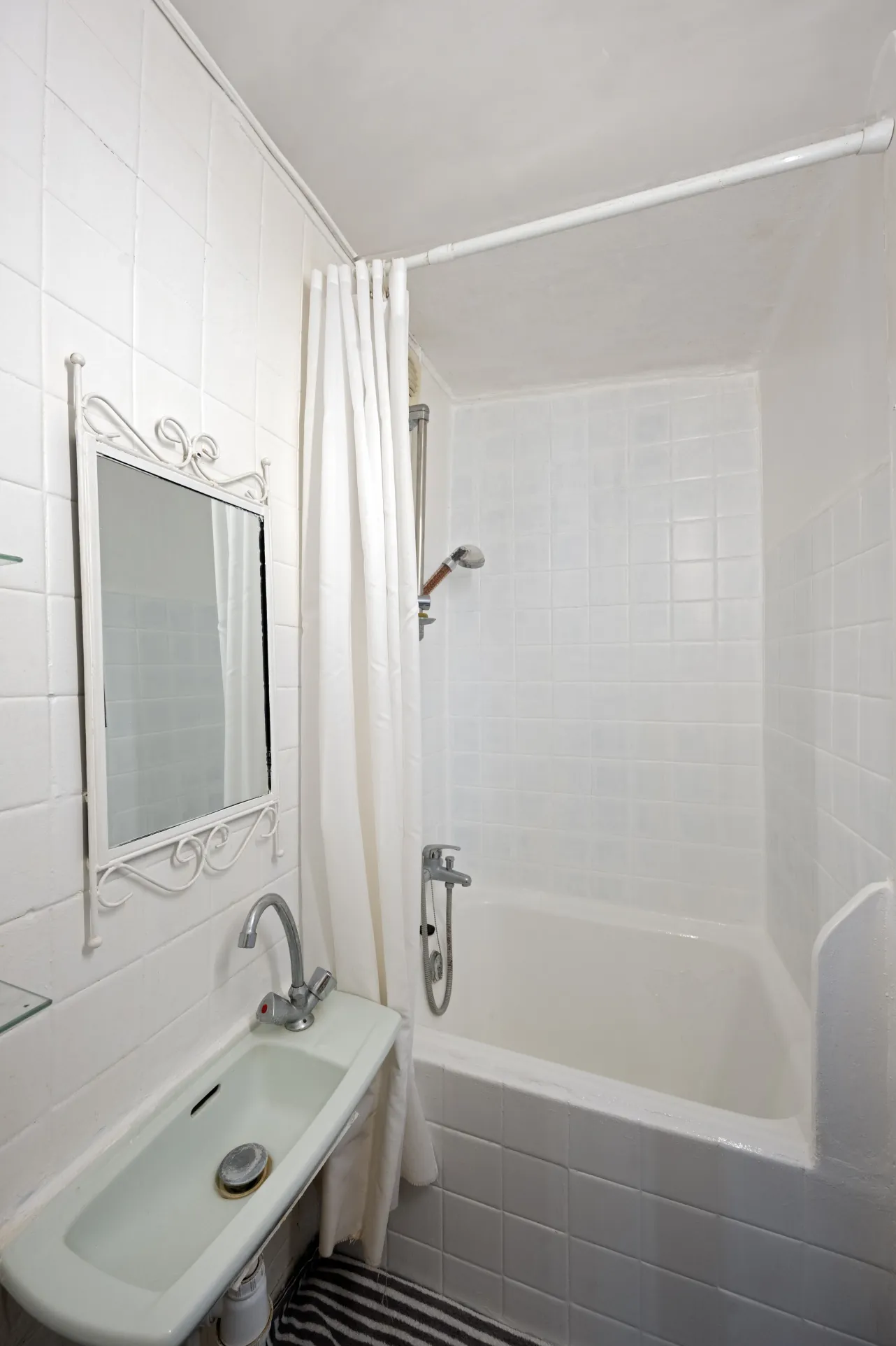 Appartement de 34 m² à Montparnasse, lumineux, proche Gare et théâtres 