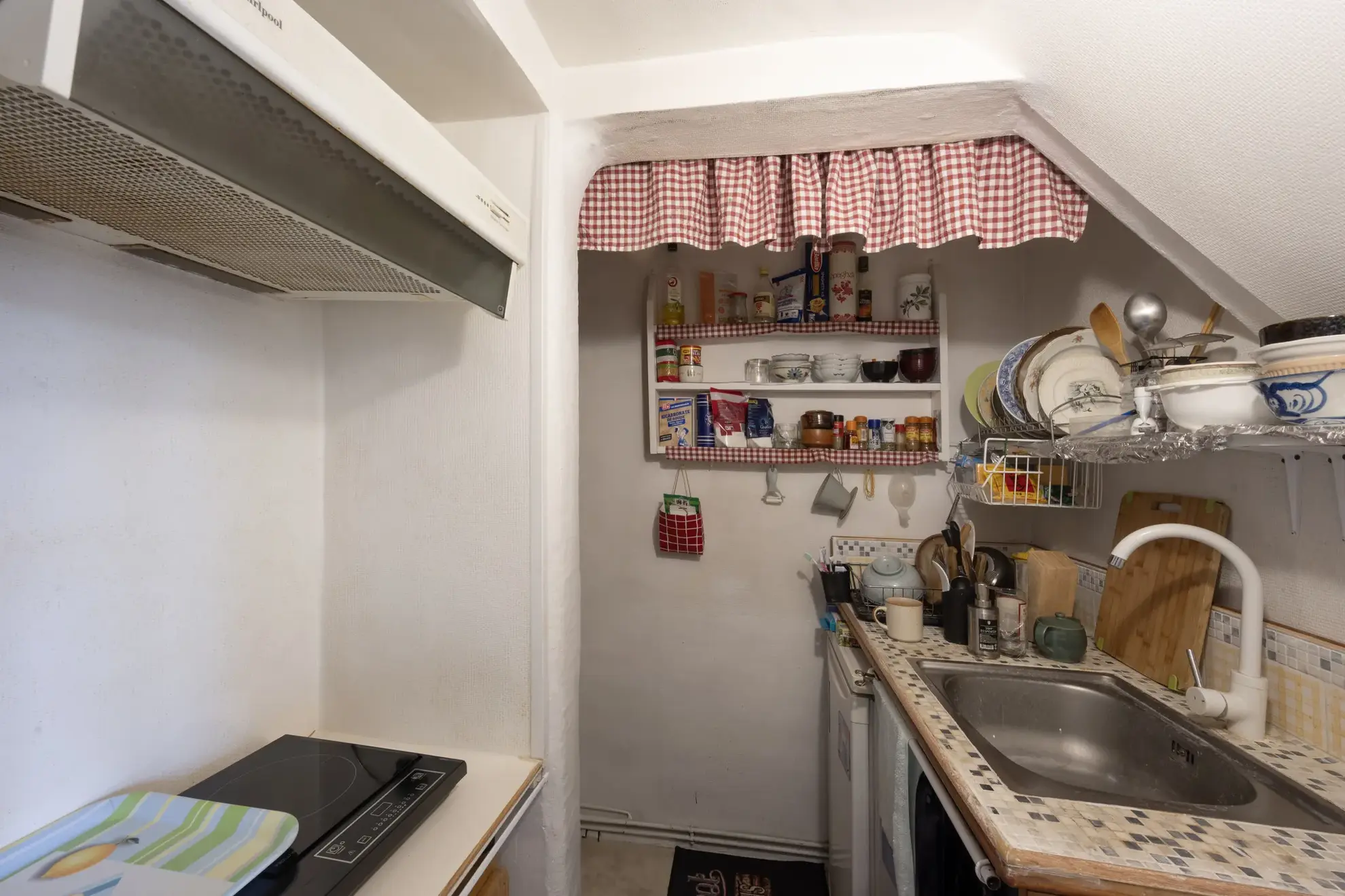 Appartement de 34 m² à Montparnasse, lumineux, proche Gare et théâtres 