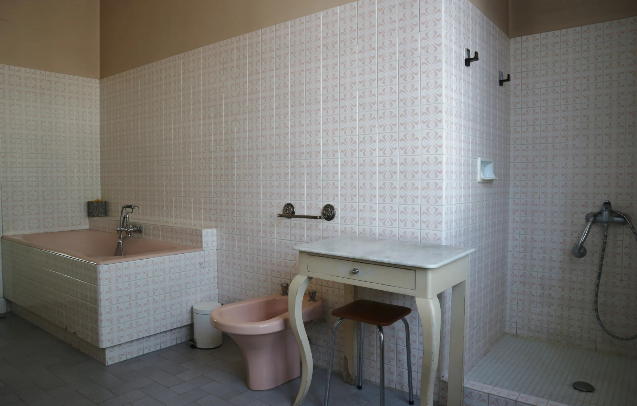 Maison familiale 161 m² avec sous-sol à Saintes – idéal proche écoles et lycée 