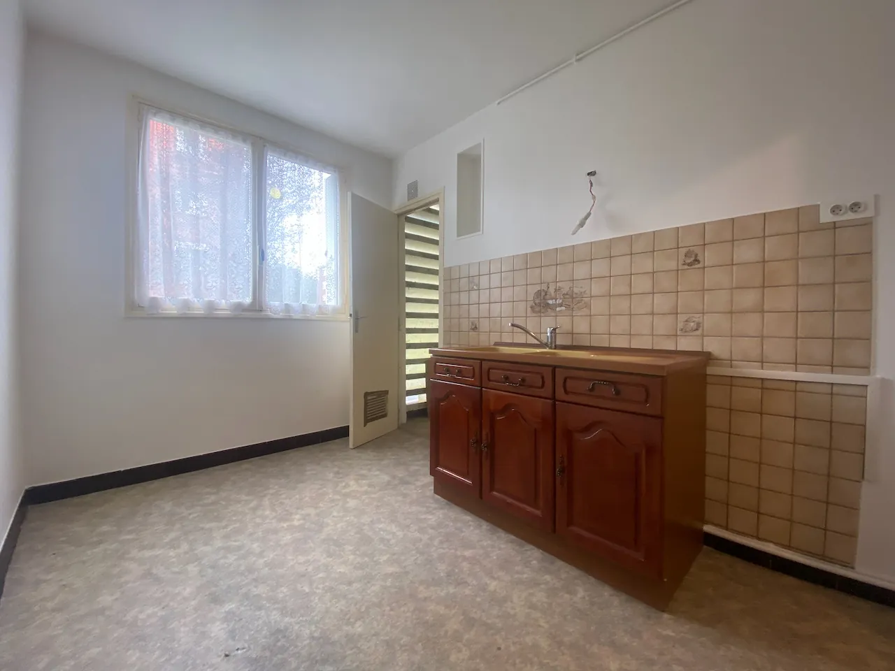 Appartement Type 5 avec balcon, garage à Rousies - Opportunité à saisir 