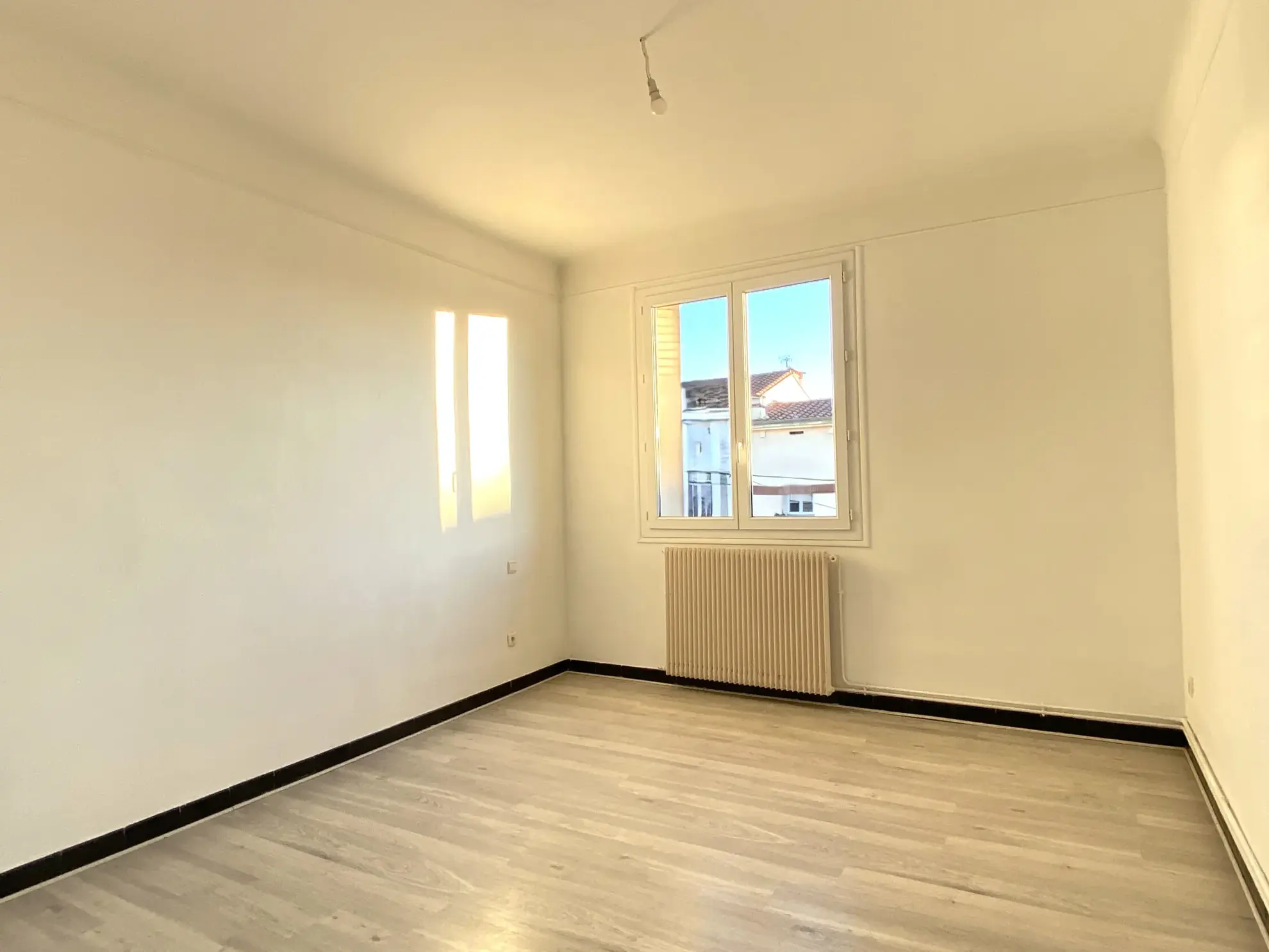 Appartement lumineux de 97 m² à Perpignan avec cave et parking 