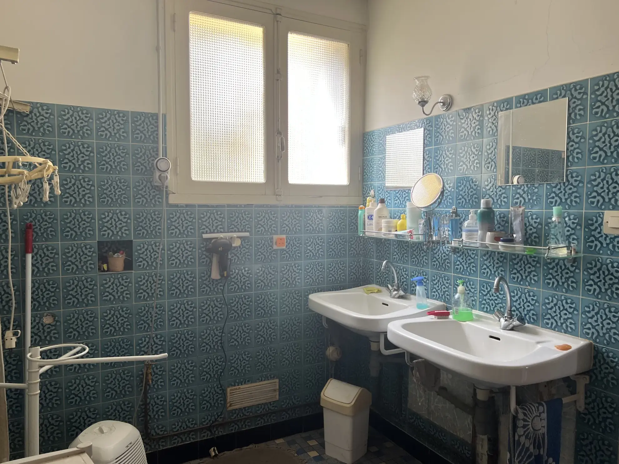 Maison de plain-pied à Saint Laurent de la Salle avec 4 chambres et jardin 