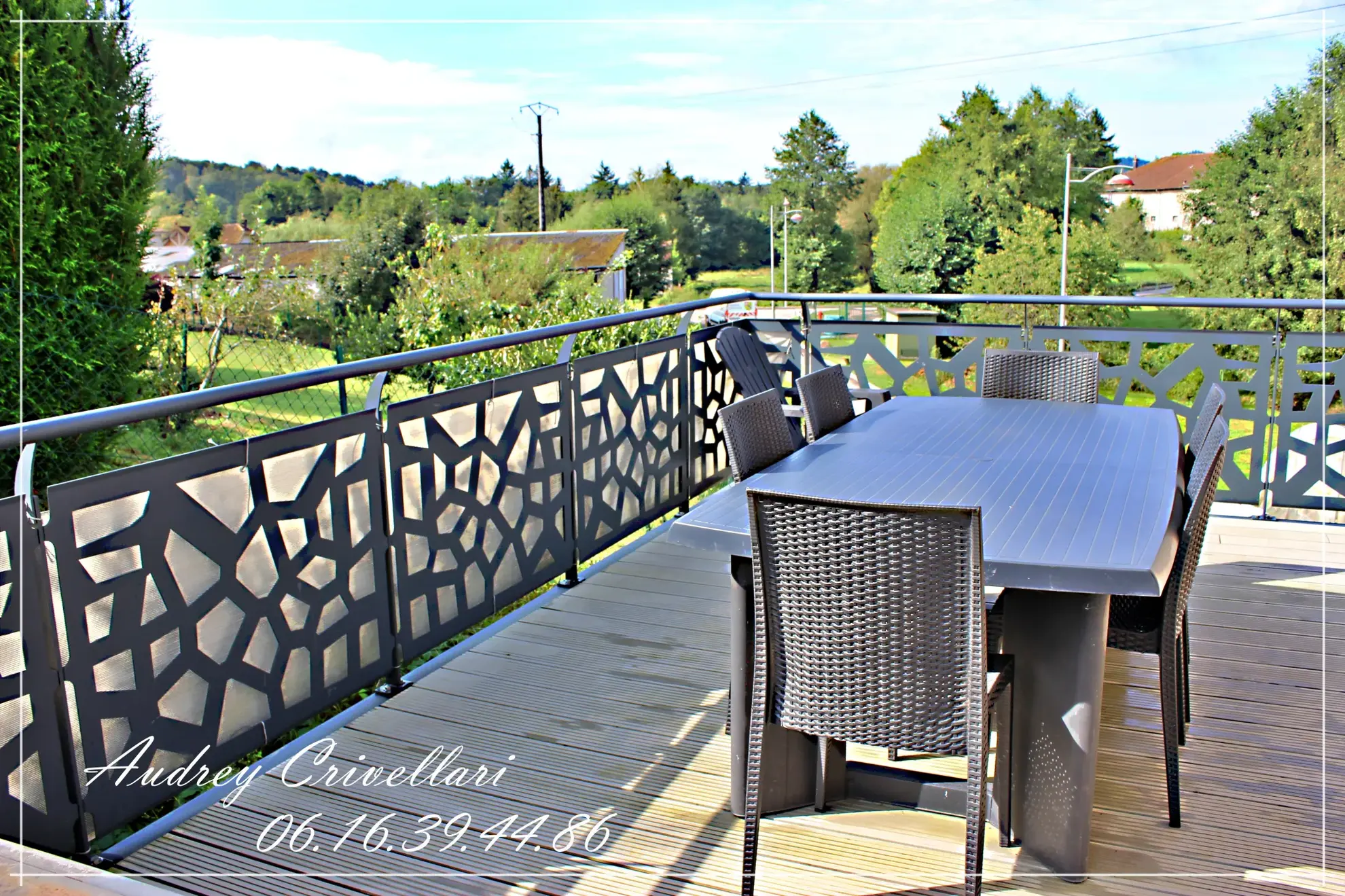 Maison à vendre à Laval-sur-Vologne, 4 chambres, terrasse, garage, prix négociable