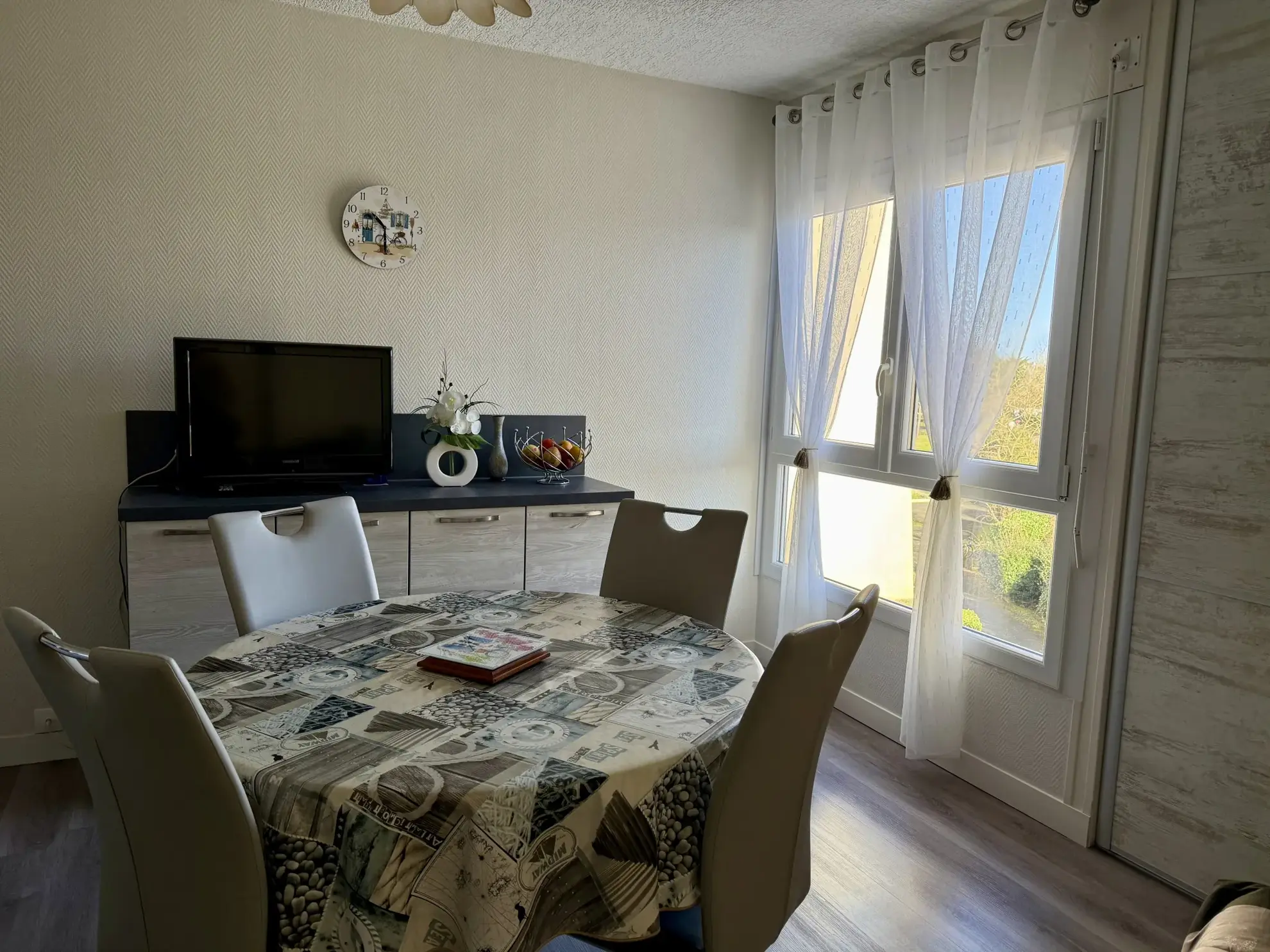 Appartement T2 rénové avec parking en front de mer à Saint-Jean-de-Monts 