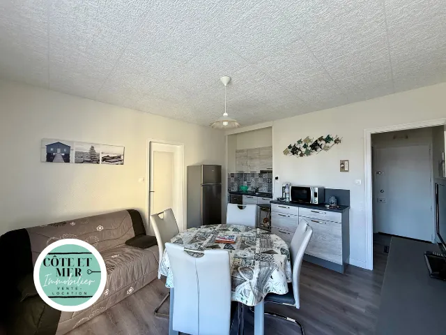 Appartement T2 rénové avec parking en front de mer à Saint-Jean-de-Monts