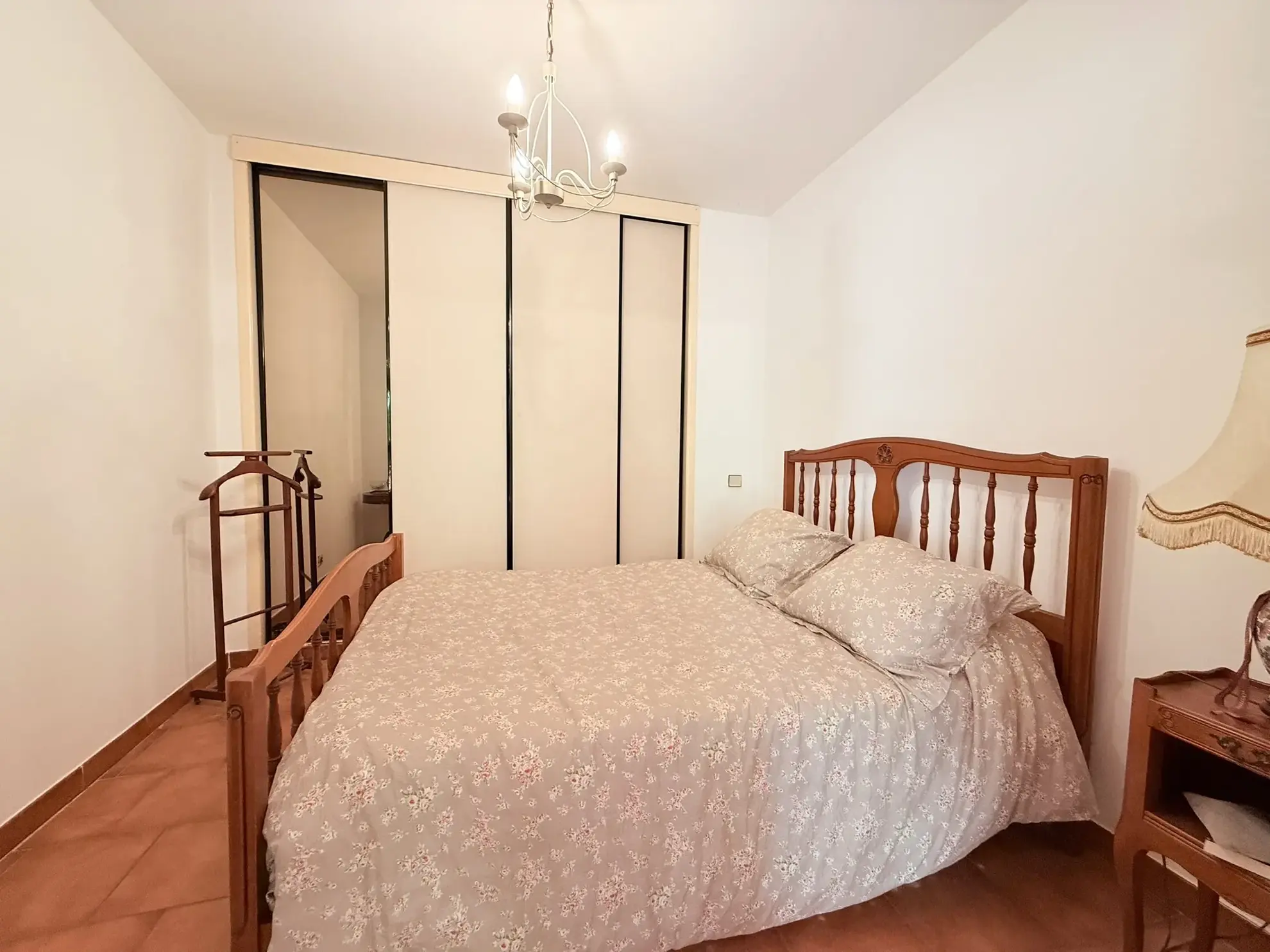 Appartement de type 2 avec terrasse à Toulon, résidence avec tennis 