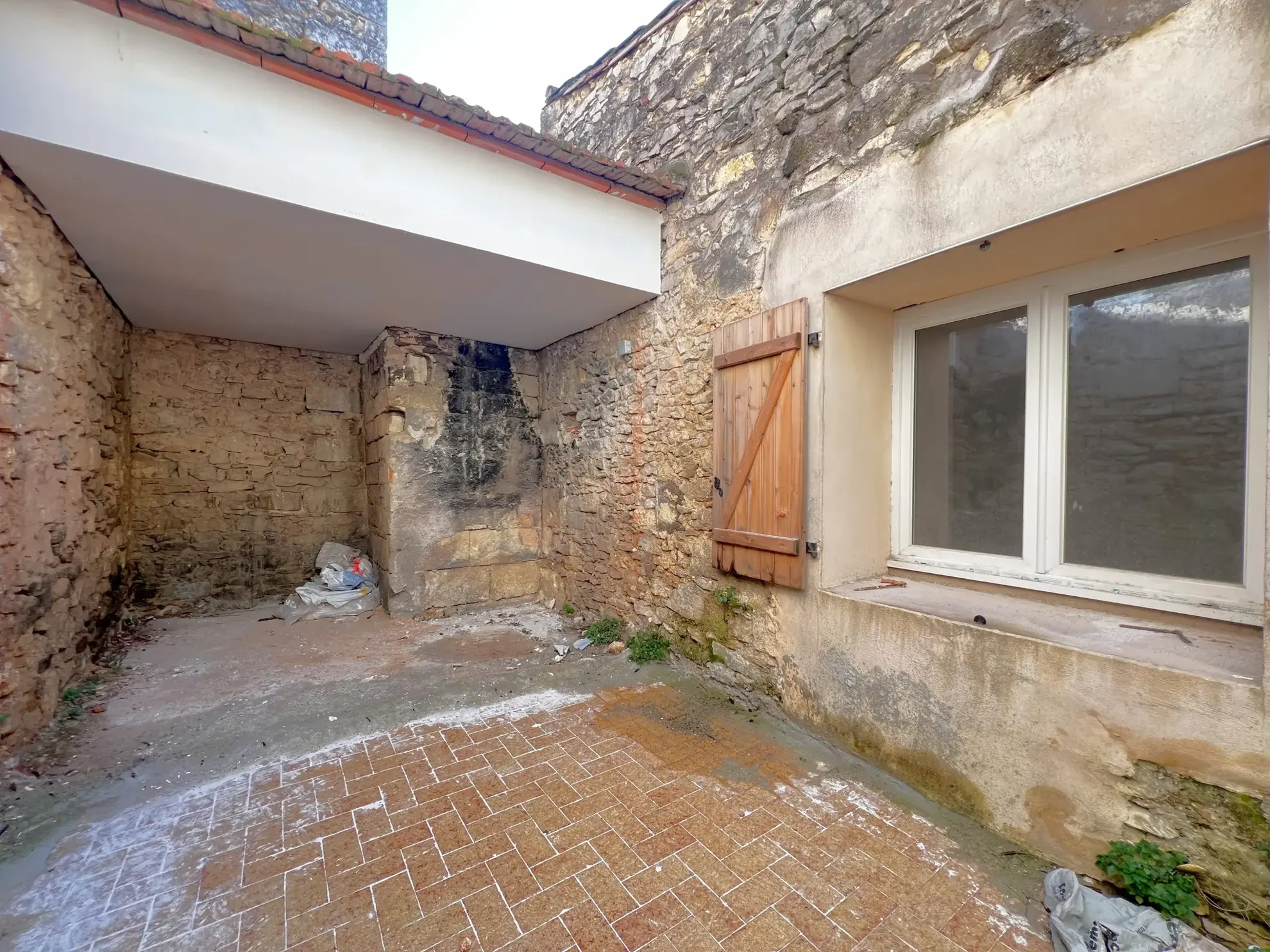 Maison de village à Castries de 65 m² avec terrasse et cave - Centre-ville