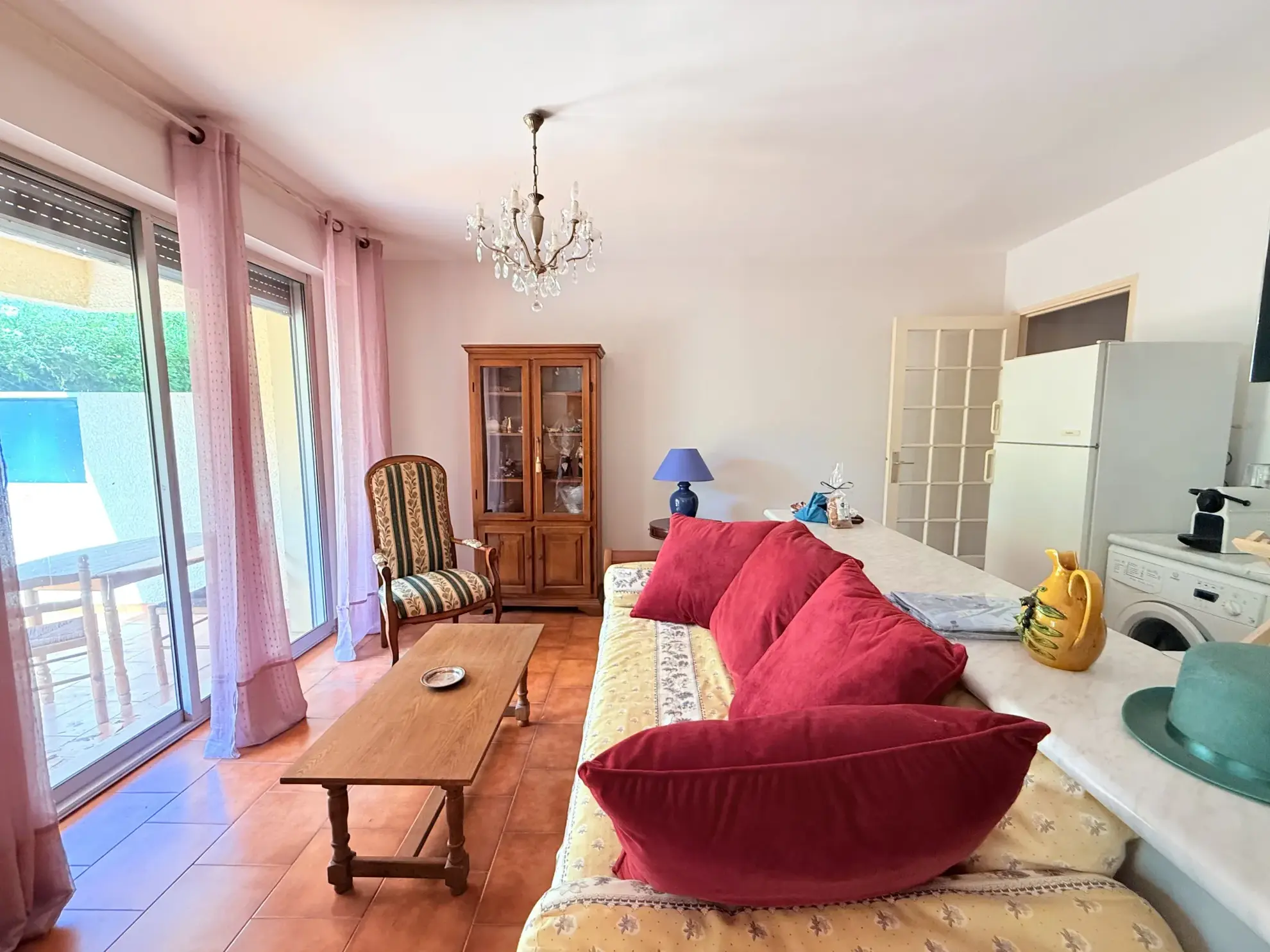 Appartement de type 2 avec terrasse à Toulon, résidence avec tennis 