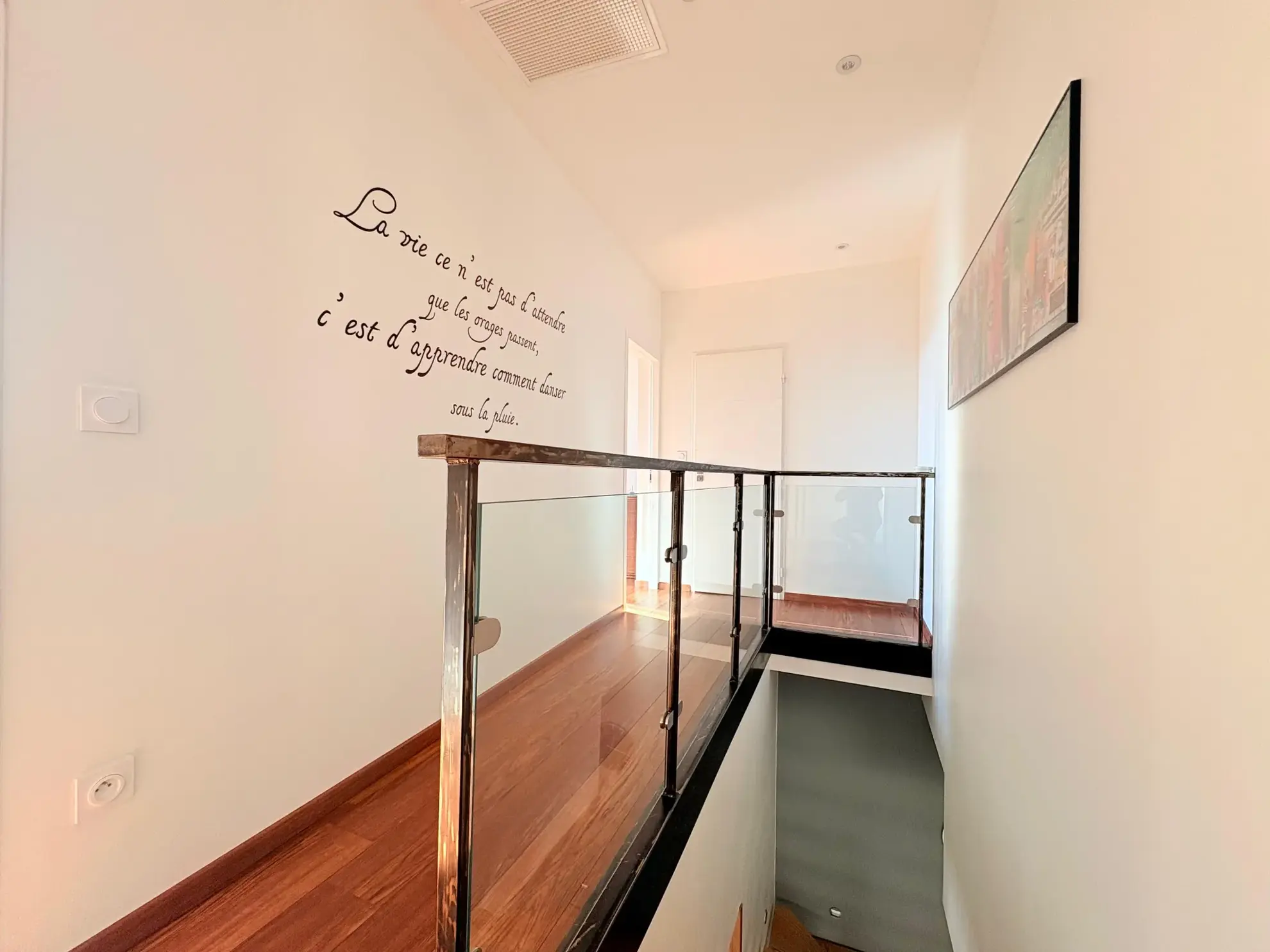 Maison de village récente avec garage au centre de Pollestres 