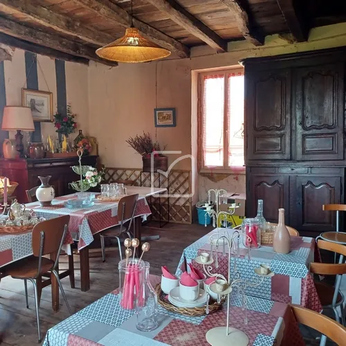 Ensemble immobilier en pierre avec terrain de 3,7ha en Bouriane, Lot 