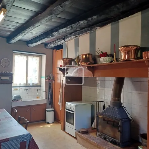 Ensemble immobilier en pierre avec terrain de 3,7ha en Bouriane, Lot 