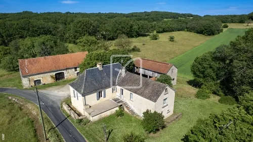 Ensemble immobilier en pierre avec terrain de 3,7ha en Bouriane, Lot 