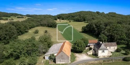 Ensemble immobilier en pierre avec terrain de 3,7ha en Bouriane, Lot 