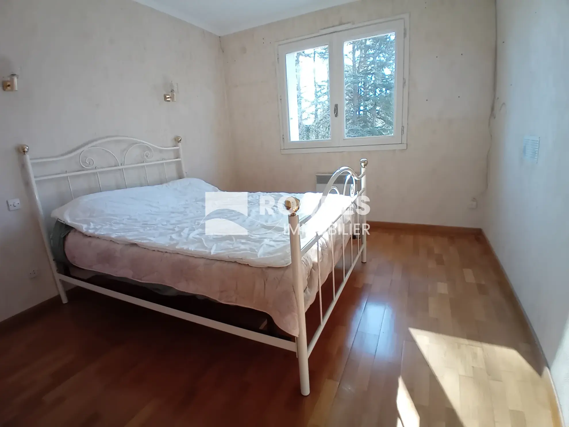 Maison familiale T5 à Millau avec jardin, garage et atelier - Secteur agréable 