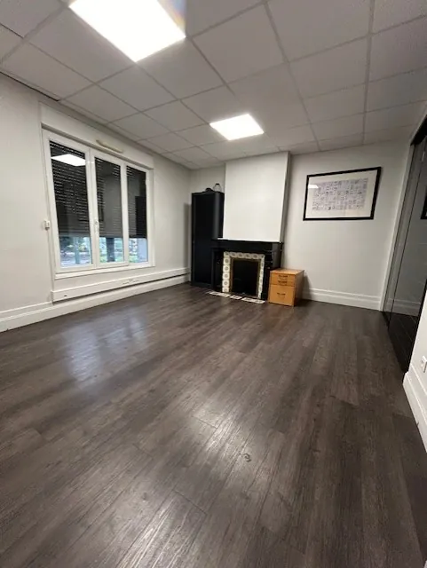 Immeuble de rapport à Marmande avec espace commercial et appartement 