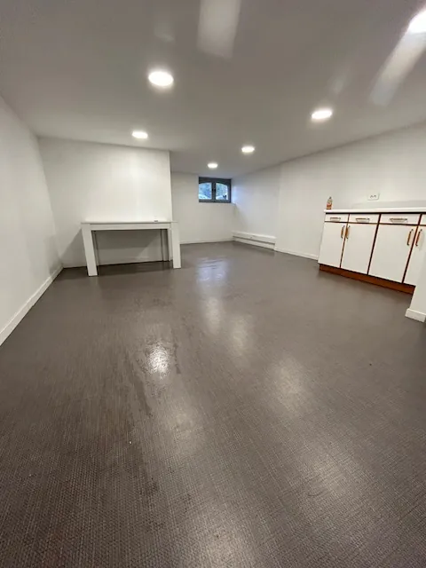 Immeuble de rapport à Marmande avec espace commercial et appartement 