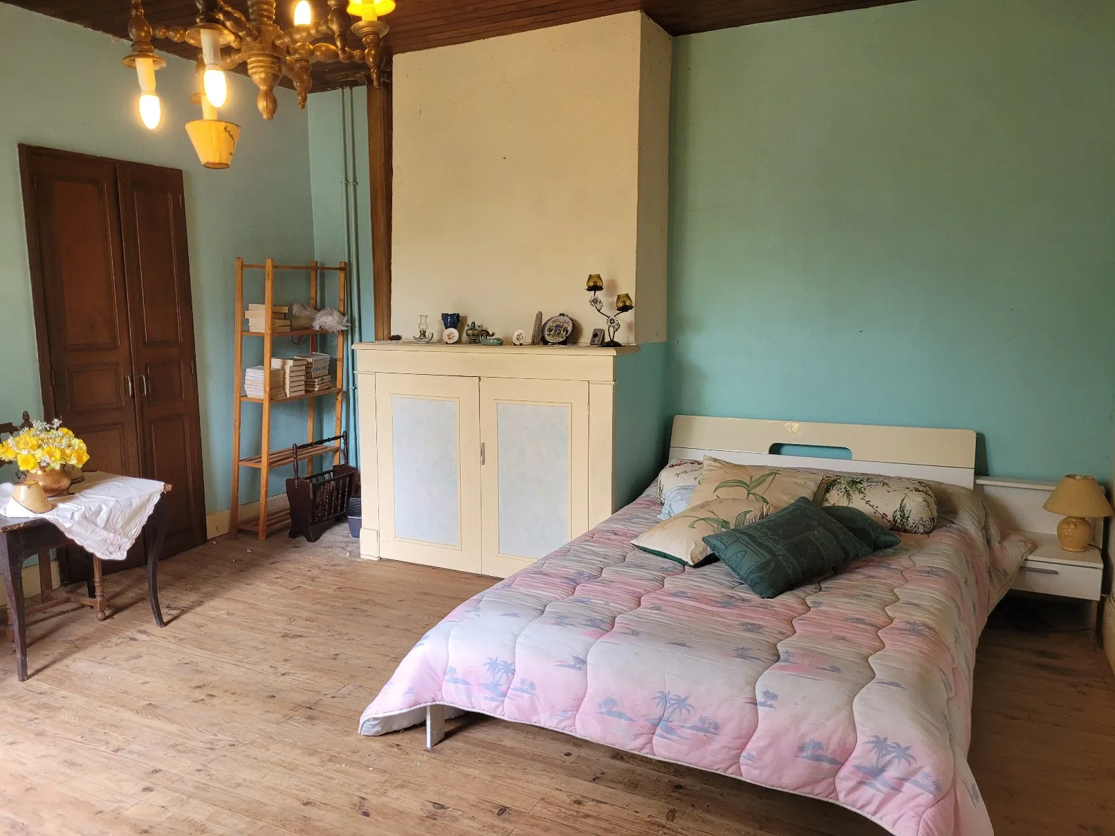 Maison de 84 m² à rénover avec terrain à Massat, vue montagne, proche commodités 