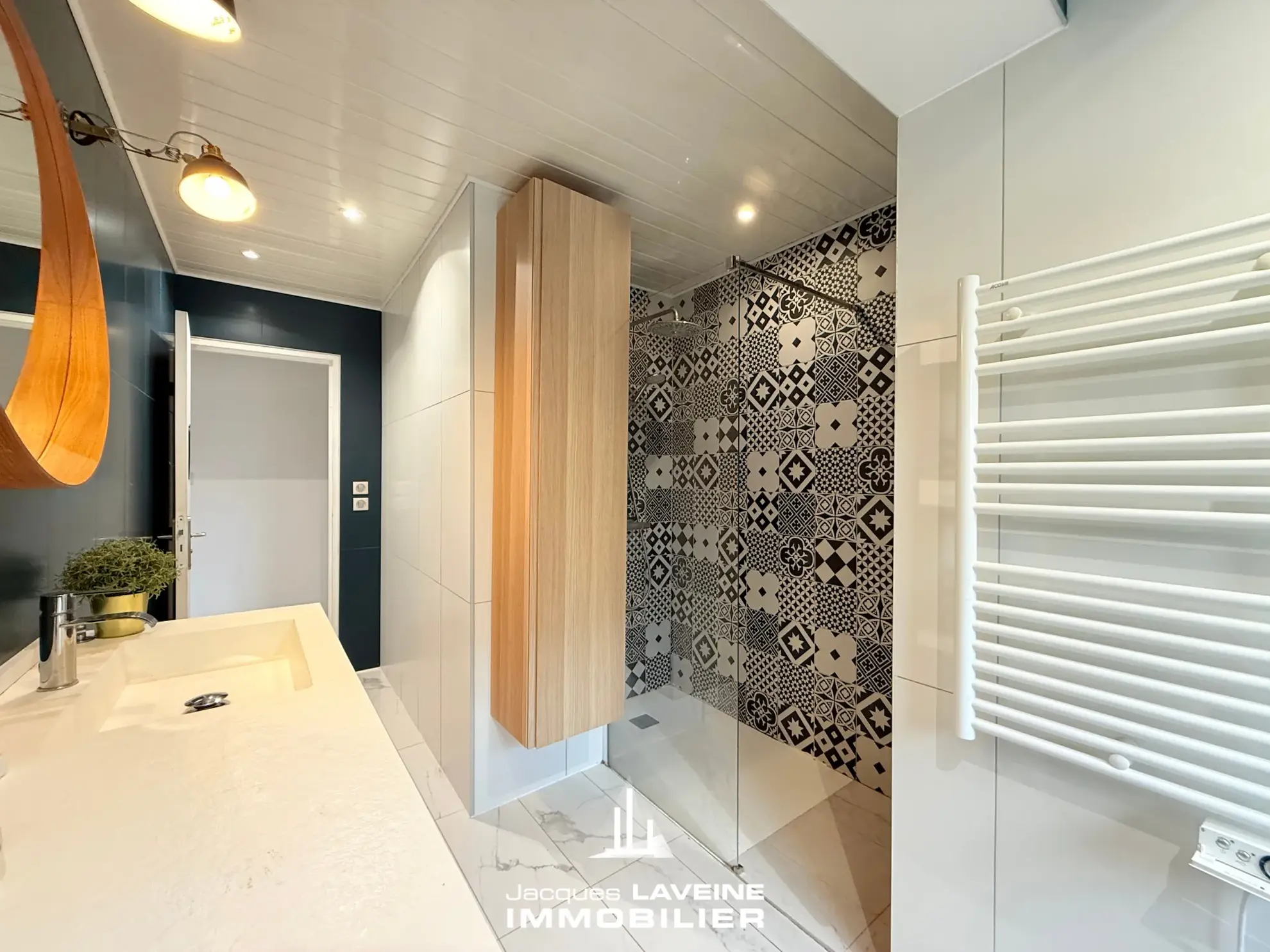 Maison 7 pièces à Noisseville près de Metz avec terrasse et garages 